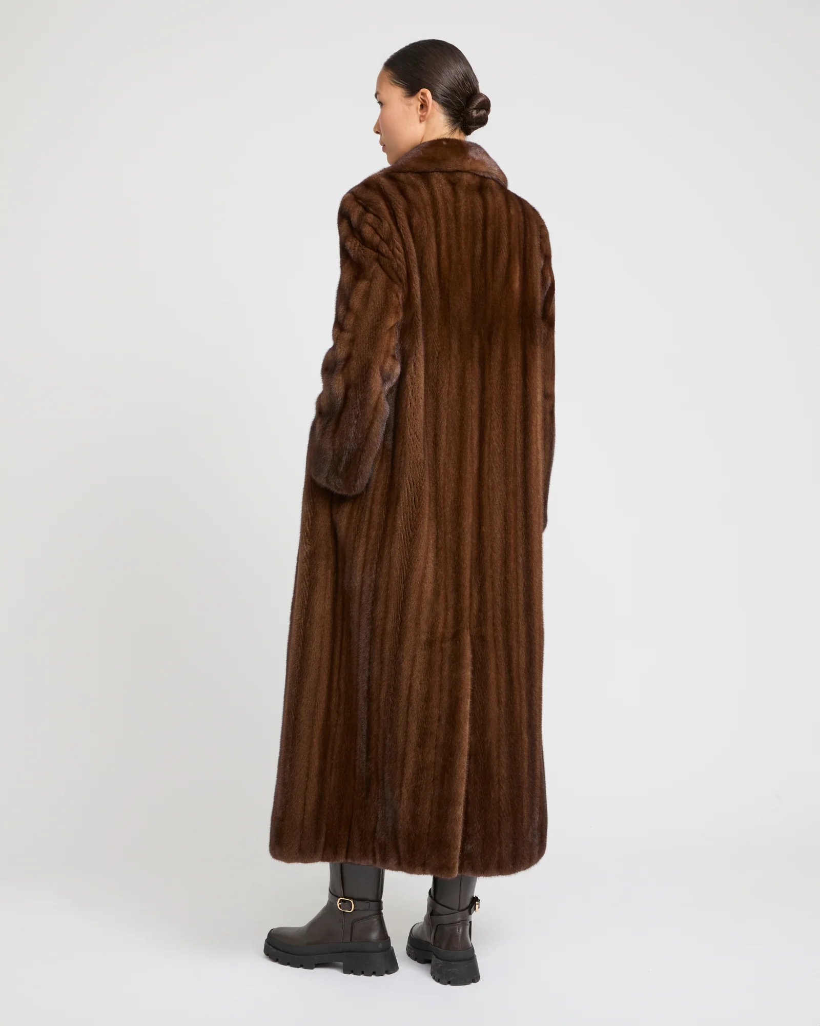 Long coat in long-haired mink fur - Image 4