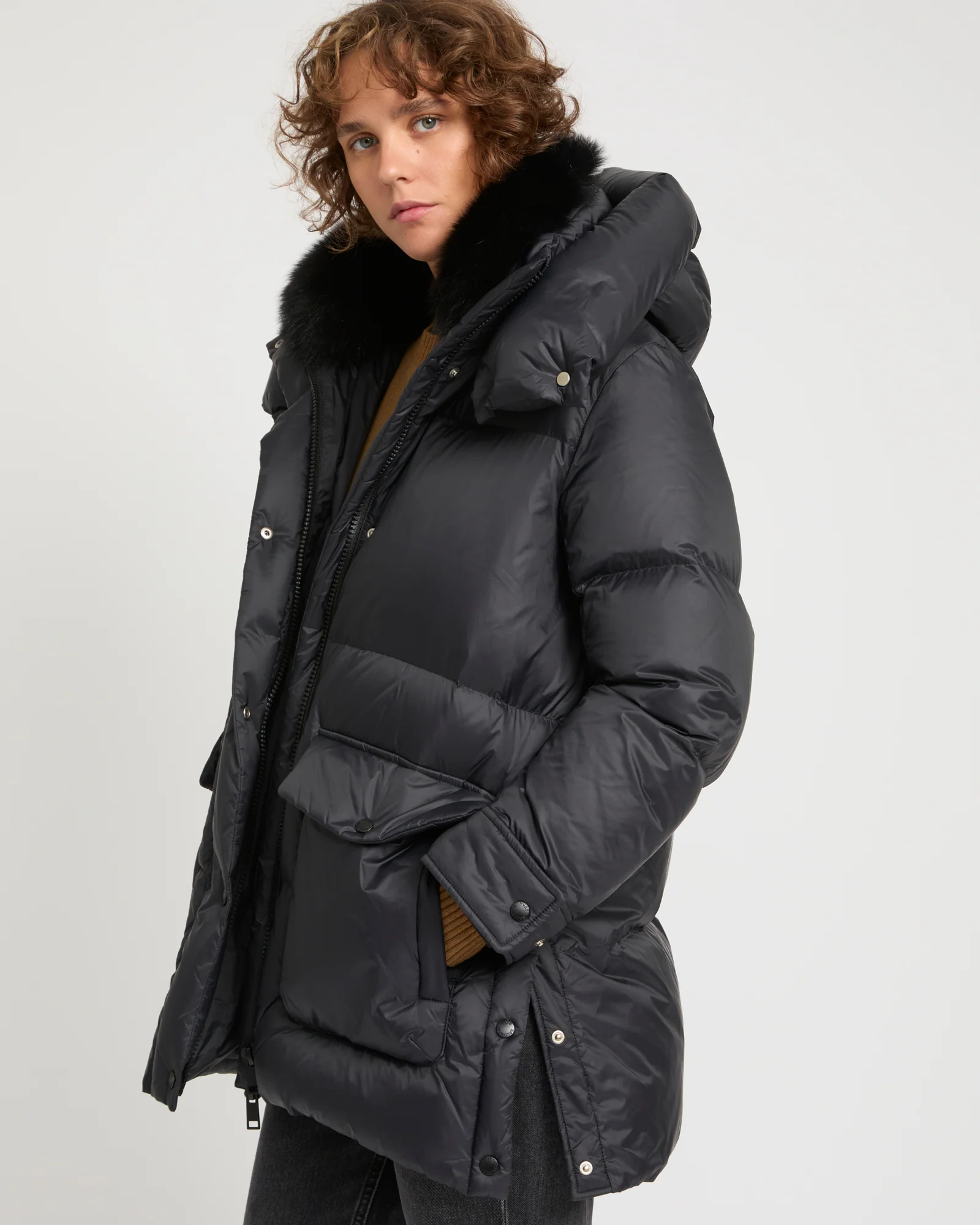 3/4 down jacket in water-repellent technical fabric with fox fur collar trim - Image 2