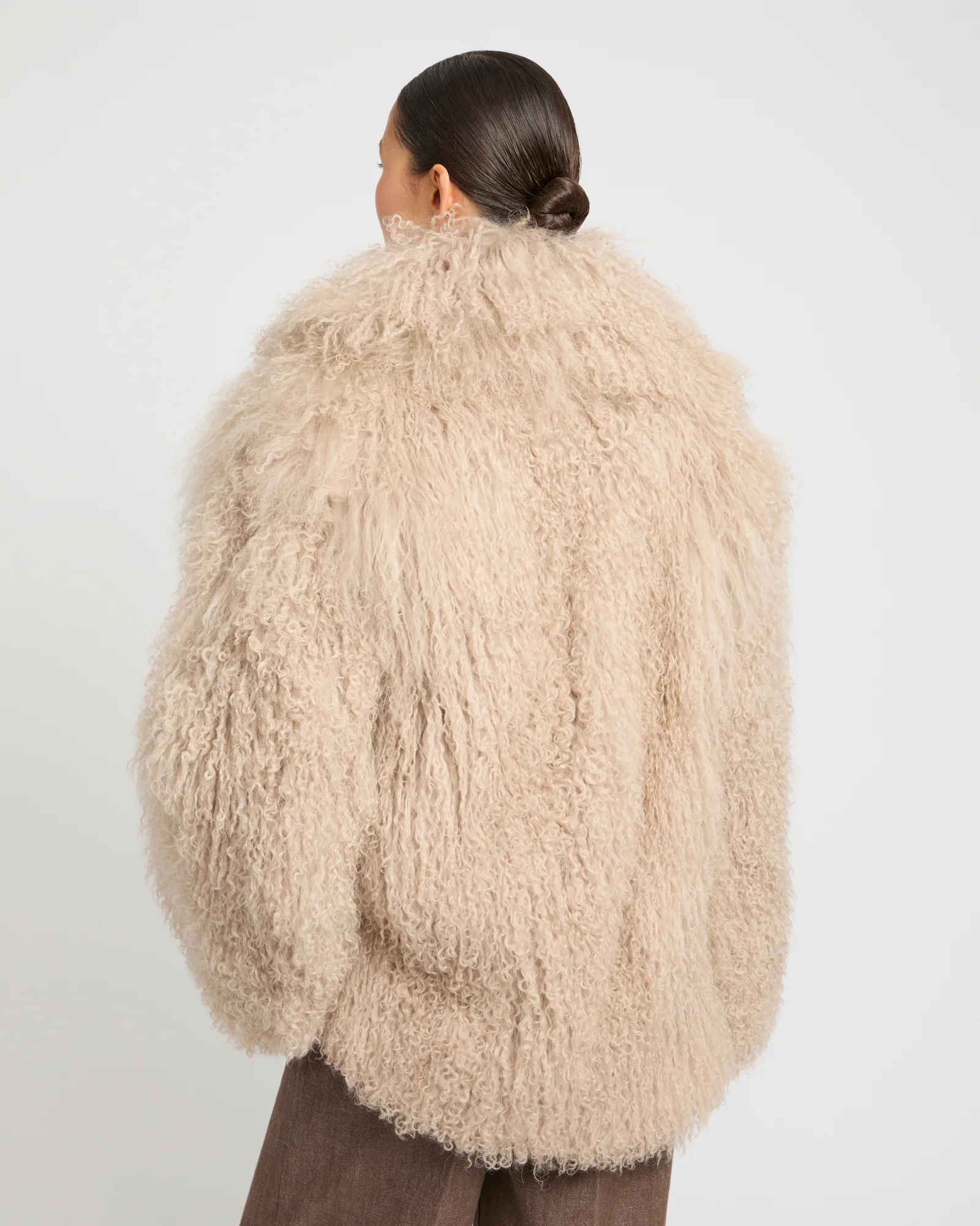 Oversized Mongolian lamb jacket - Image 5