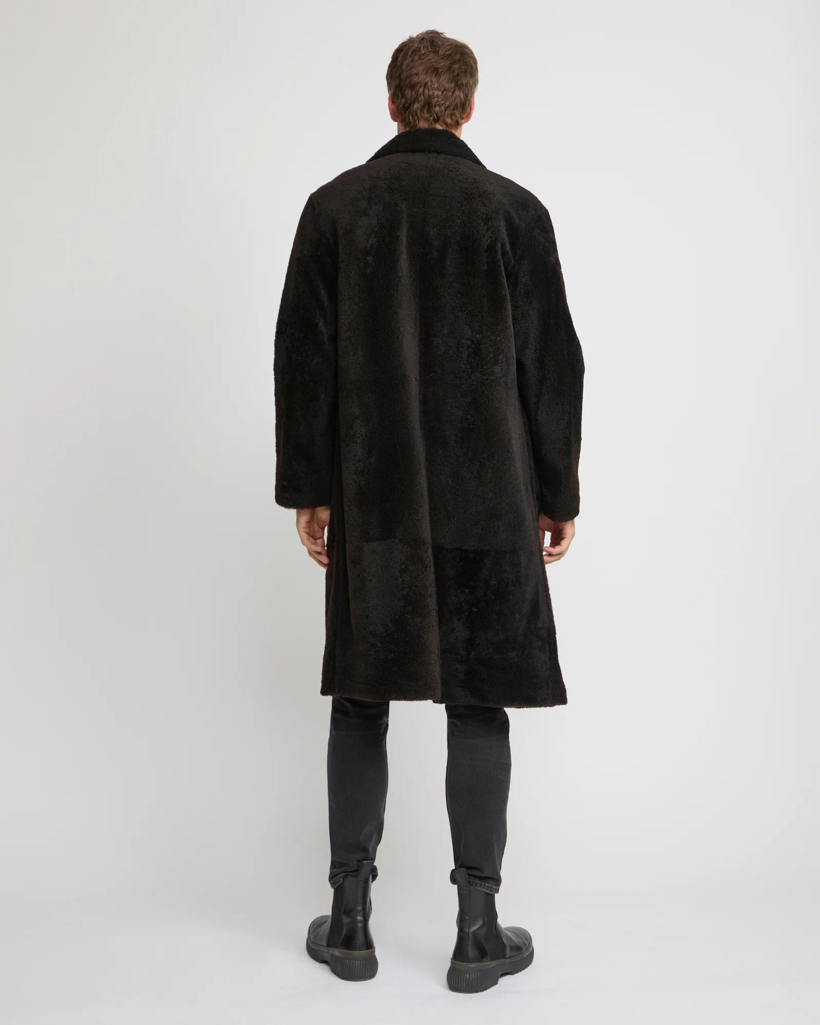 Long coat in Lacon shearling lambskin - Image 4