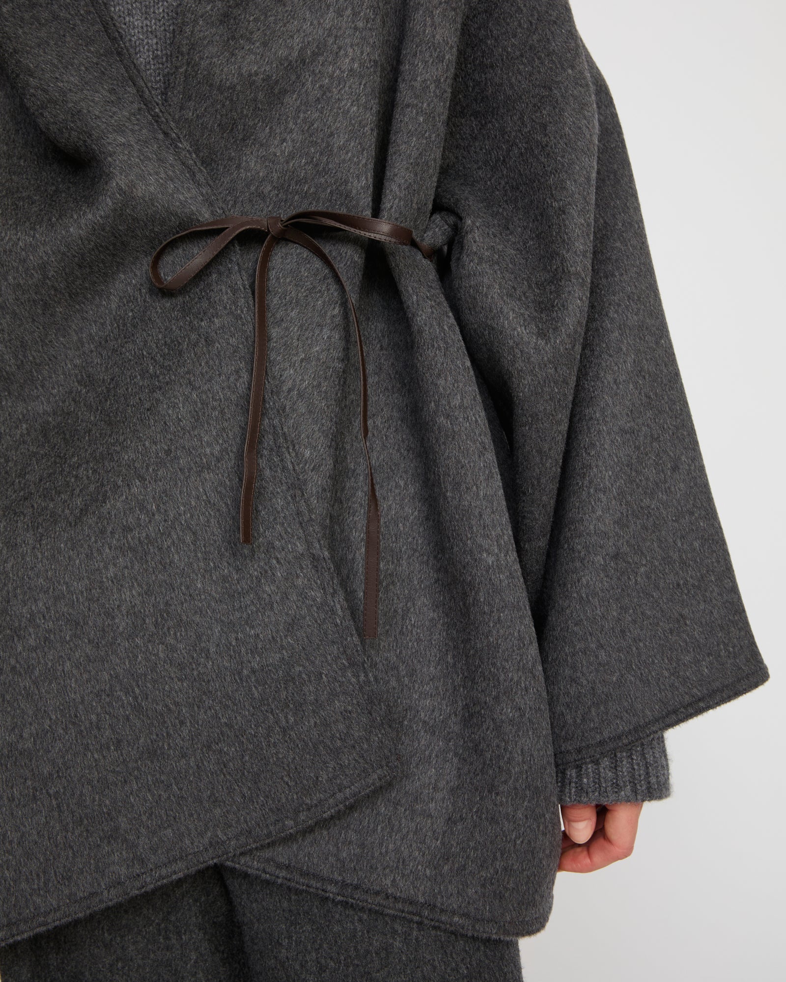 Oversized short coat in double-sided cashmere blend - Image 3