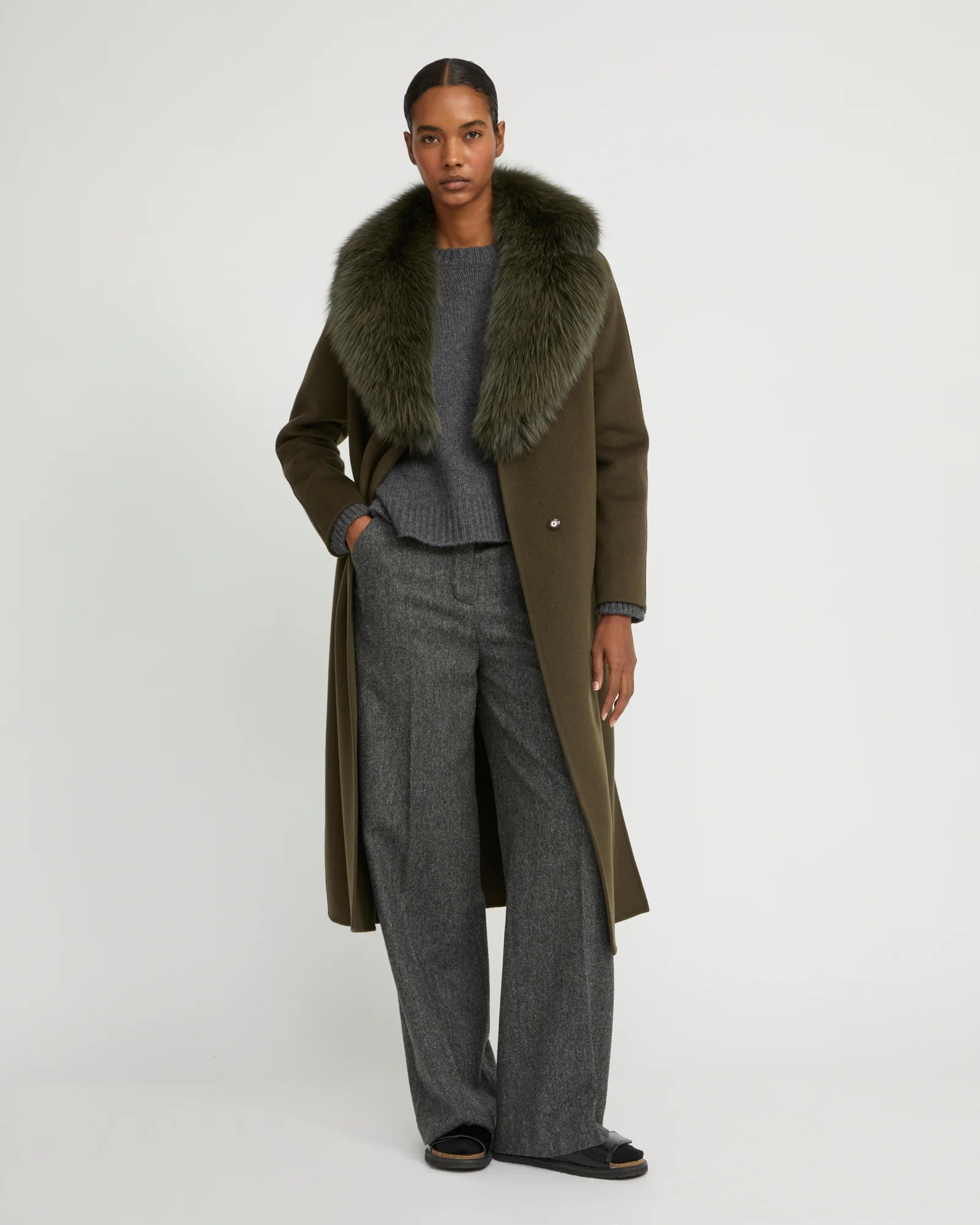 Belted coat in cashmere wool with fox fur collar and lapel - Image 3