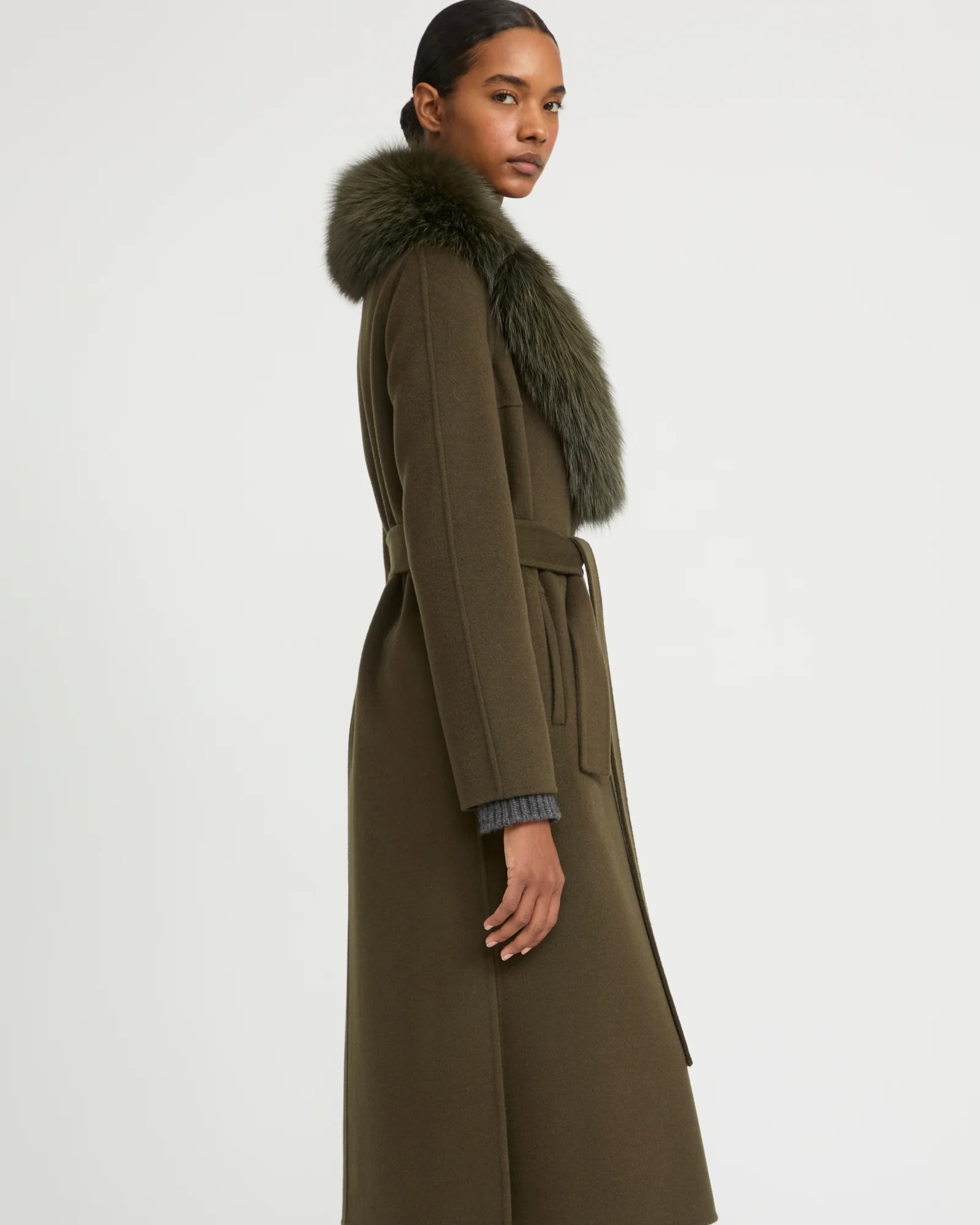 Belted coat in cashmere wool with fox fur collar and lapel - Image 4