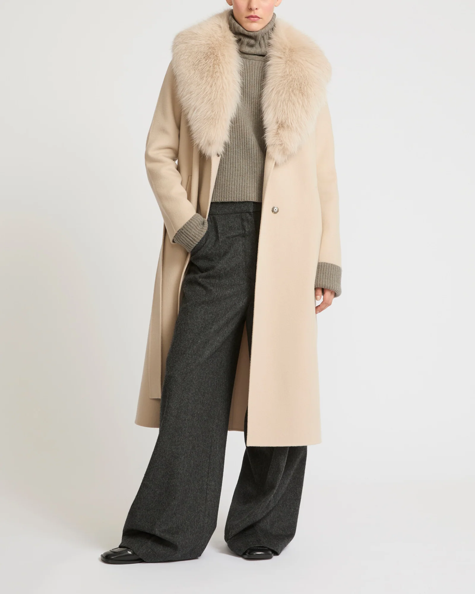 Belted coat in cashmere wool with fox fur collar and lapel - Image 3