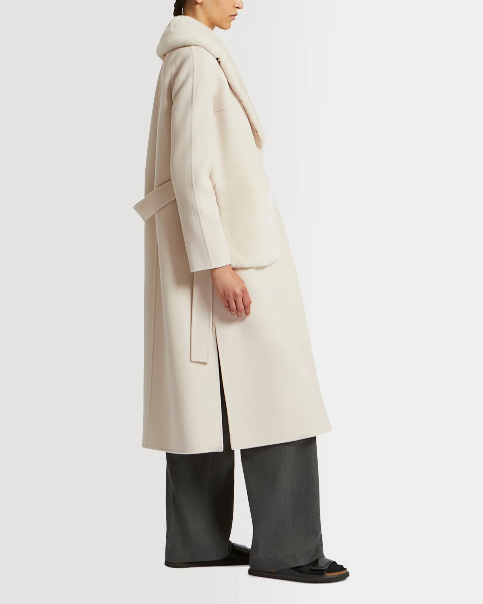 Belted long coat in cashmere wool with mink fur collar and over-pockets - Image 3