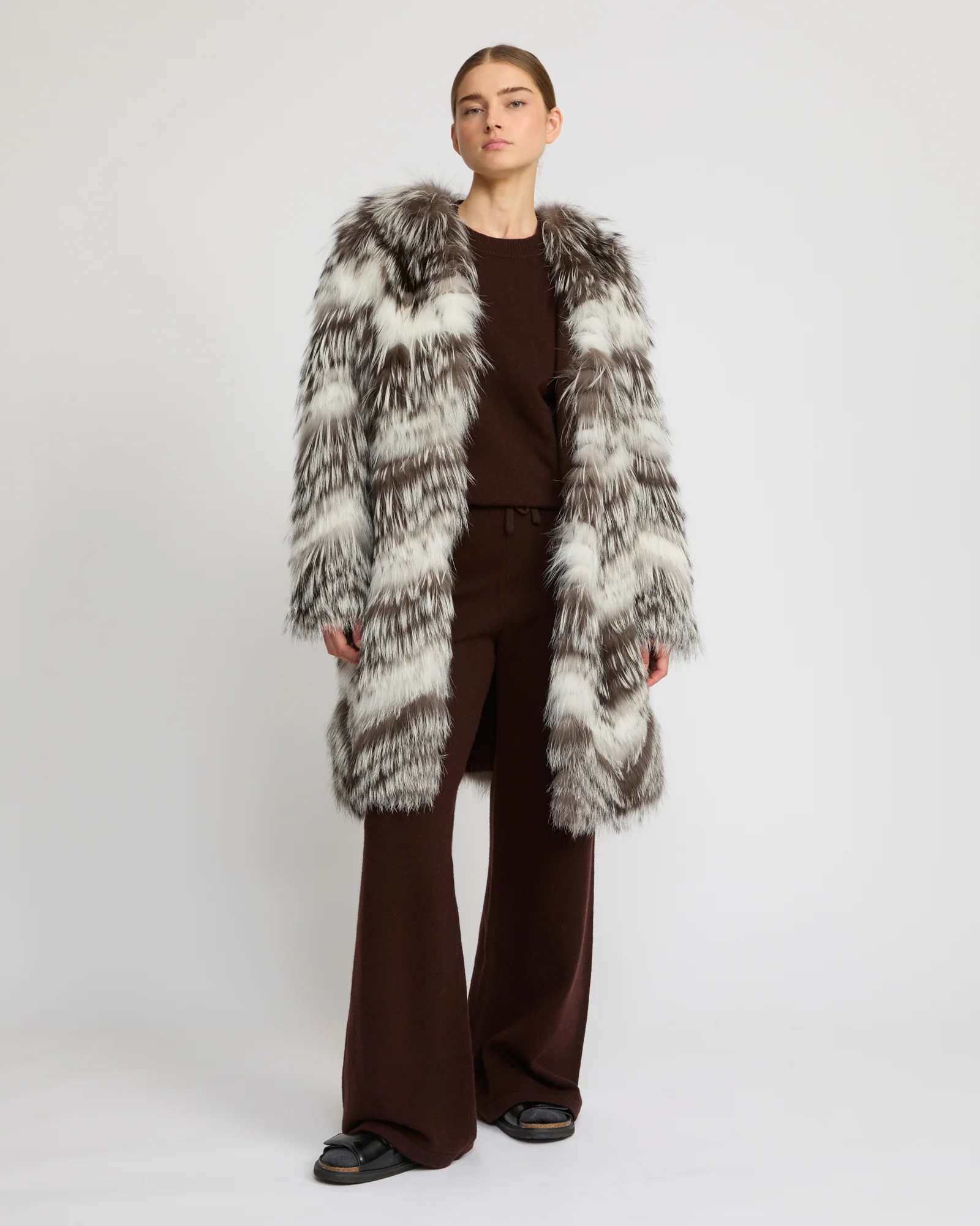 Belted coat in merino knit and fox fur - Image 3