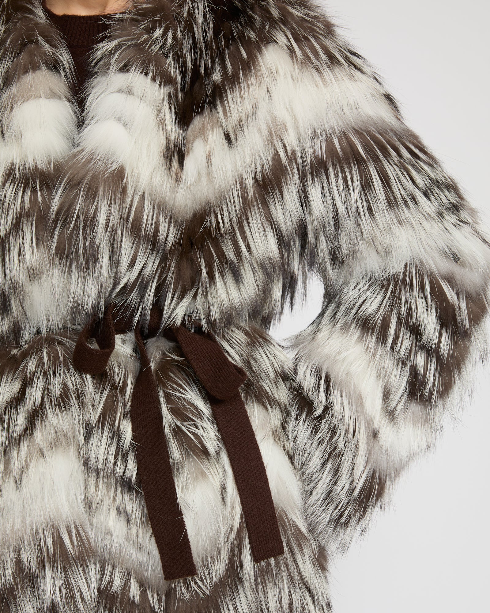 Belted coat in merino knit and fox fur - Image 5