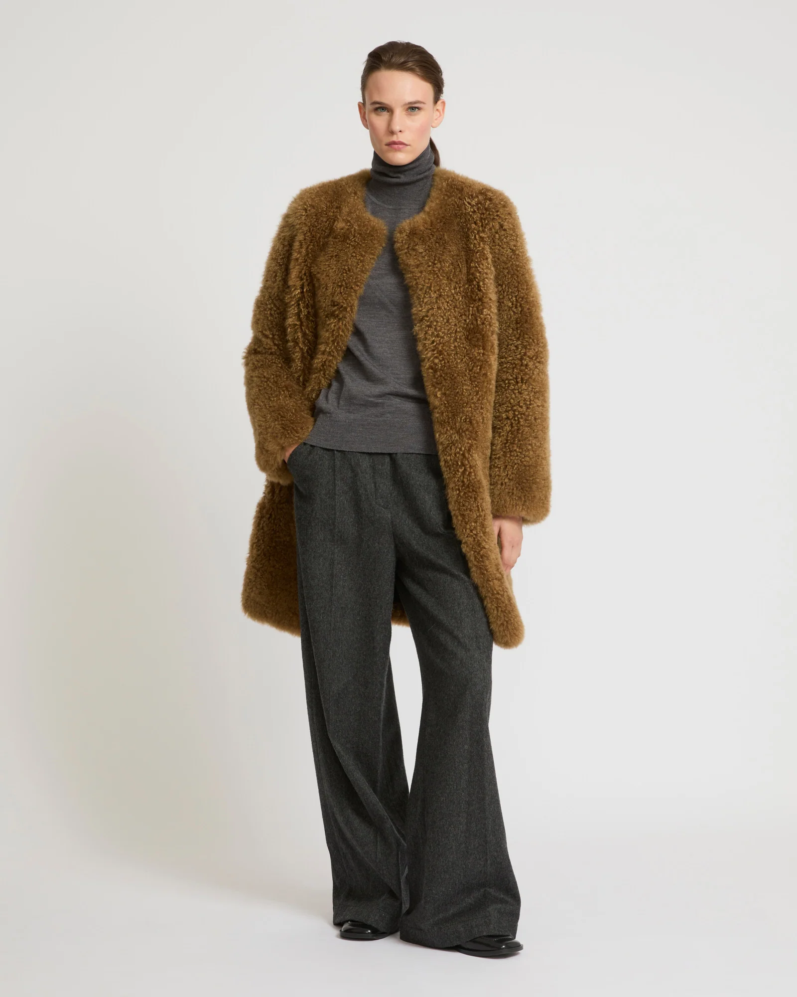 Coat in merino knit and lambskin - Image 6