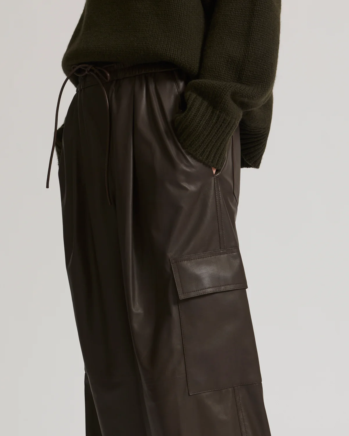 Cargo trousers in lamb leather - Image 3