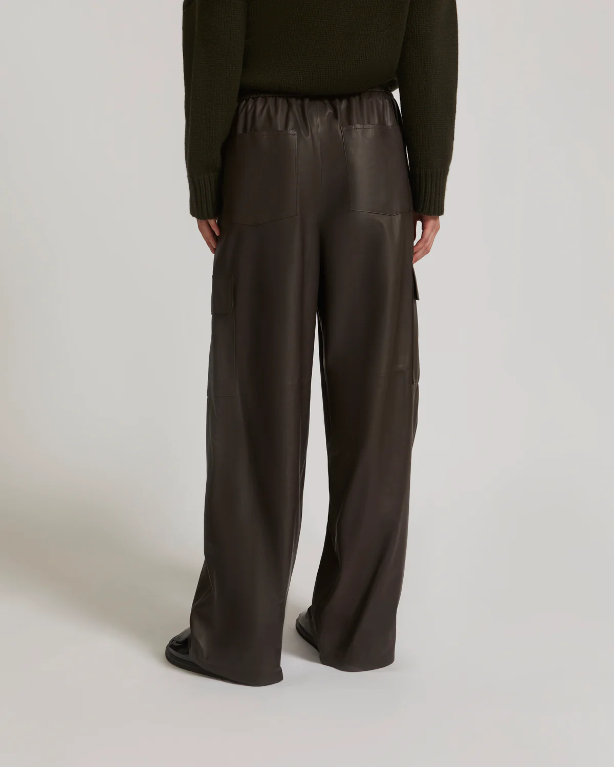 Cargo trousers in lamb leather - Image 4