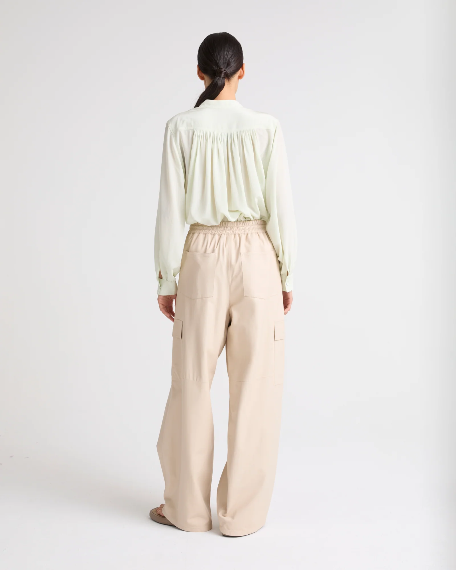 Cargo trousers in lamb leather - Image 3