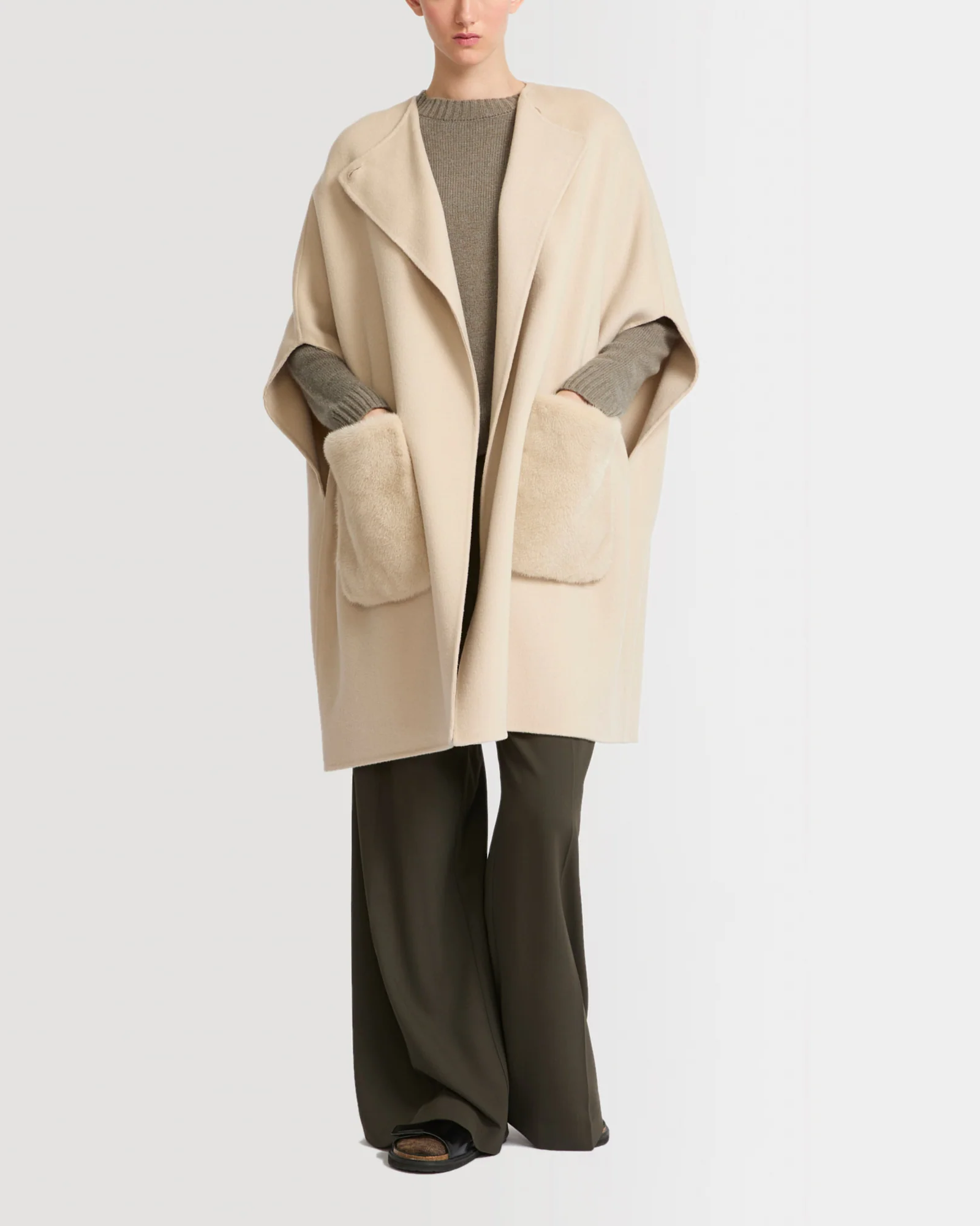 Cashmere blend cape with removable mink pockets - Image 3