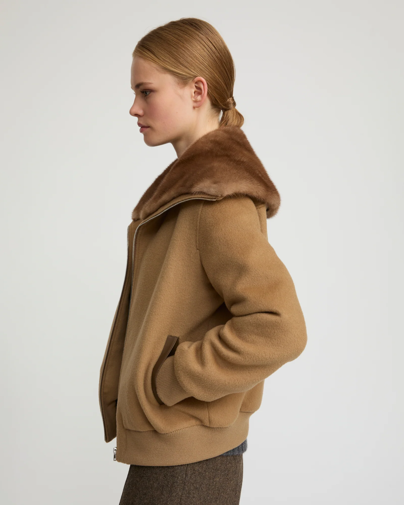 Cashmere-blend cropped blouson with removable mink fur collar - Image 3