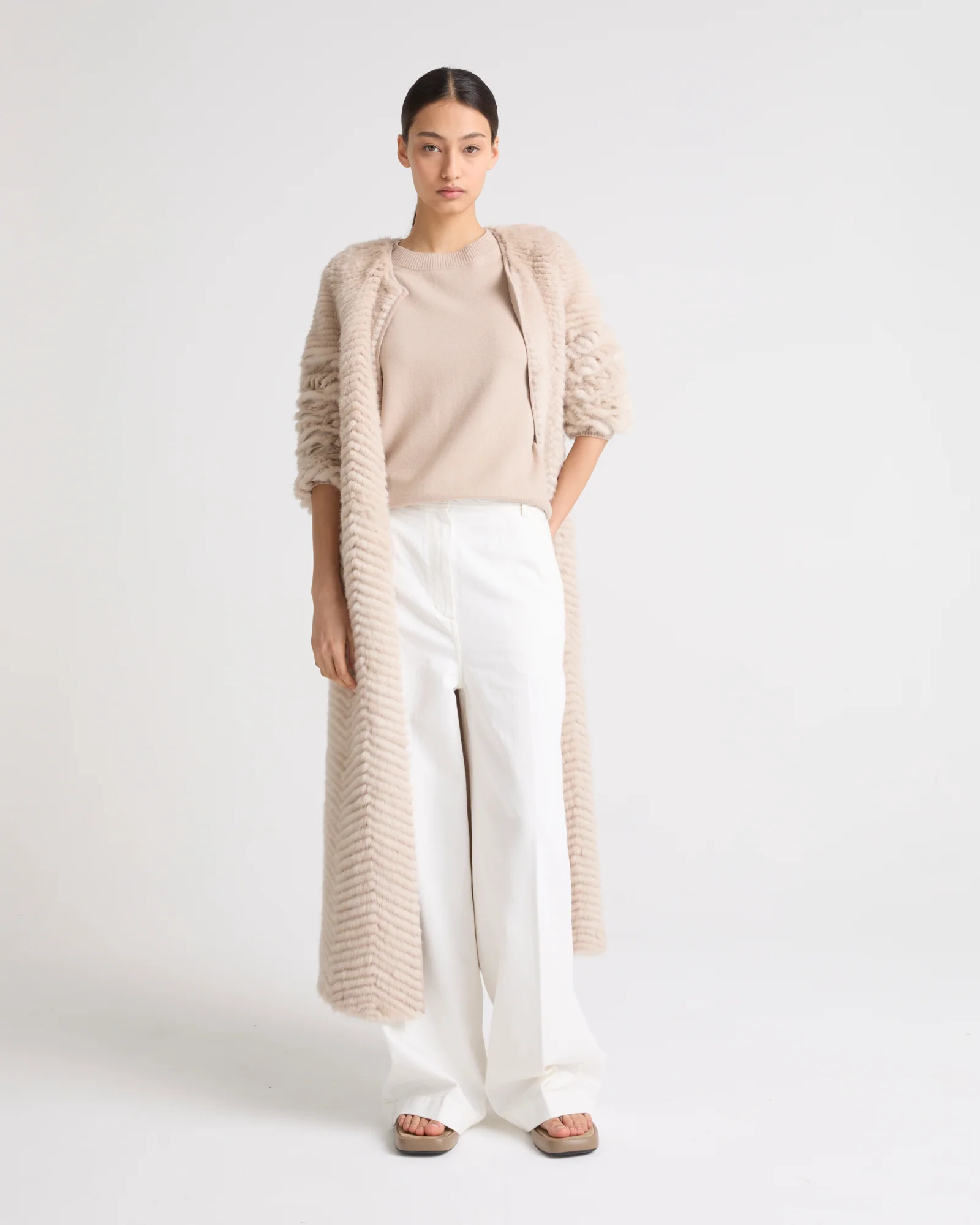 Long mink fur and knit coat - Image 3