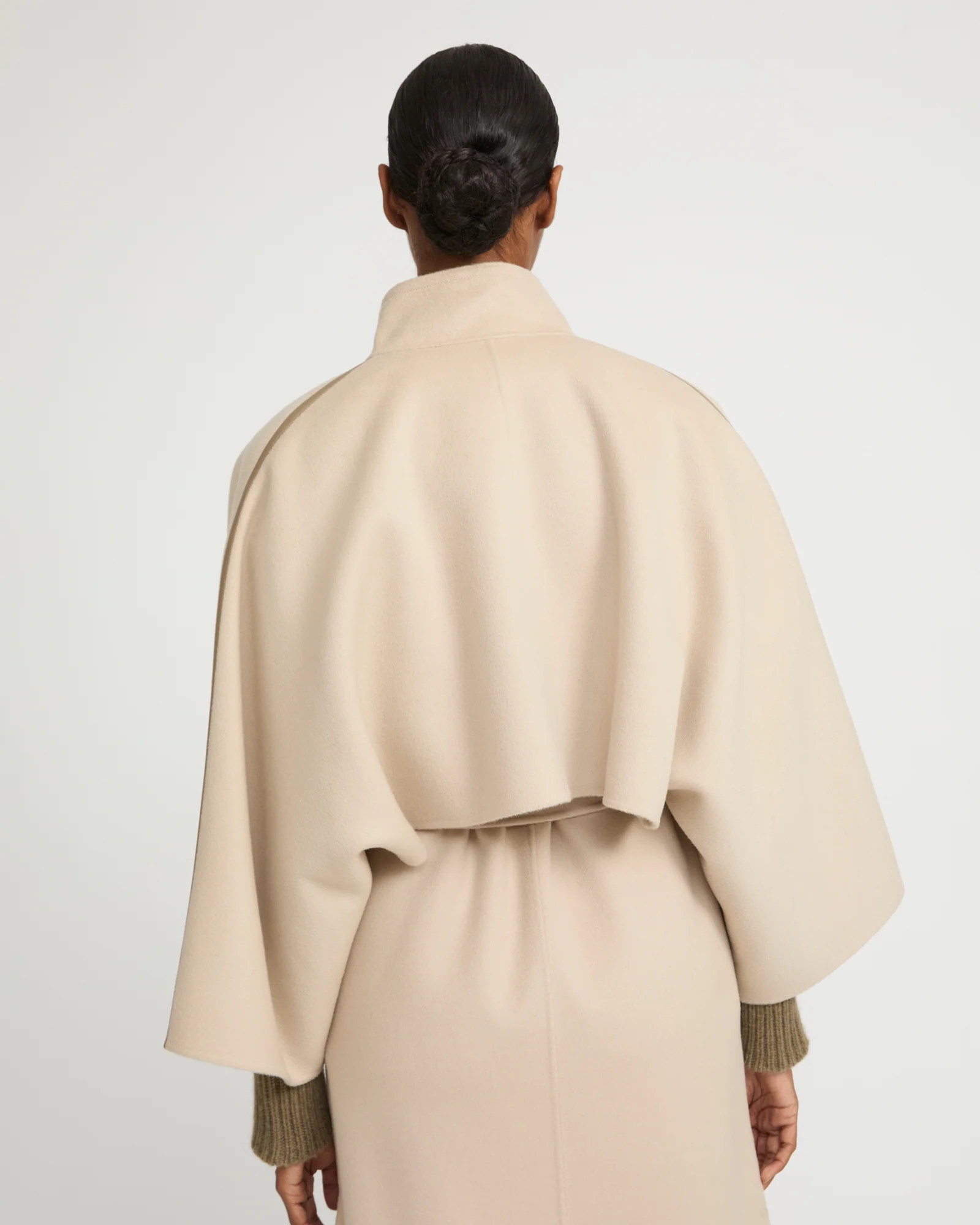 Double-sided cashmere-blend cropped cape jacket - Image 6