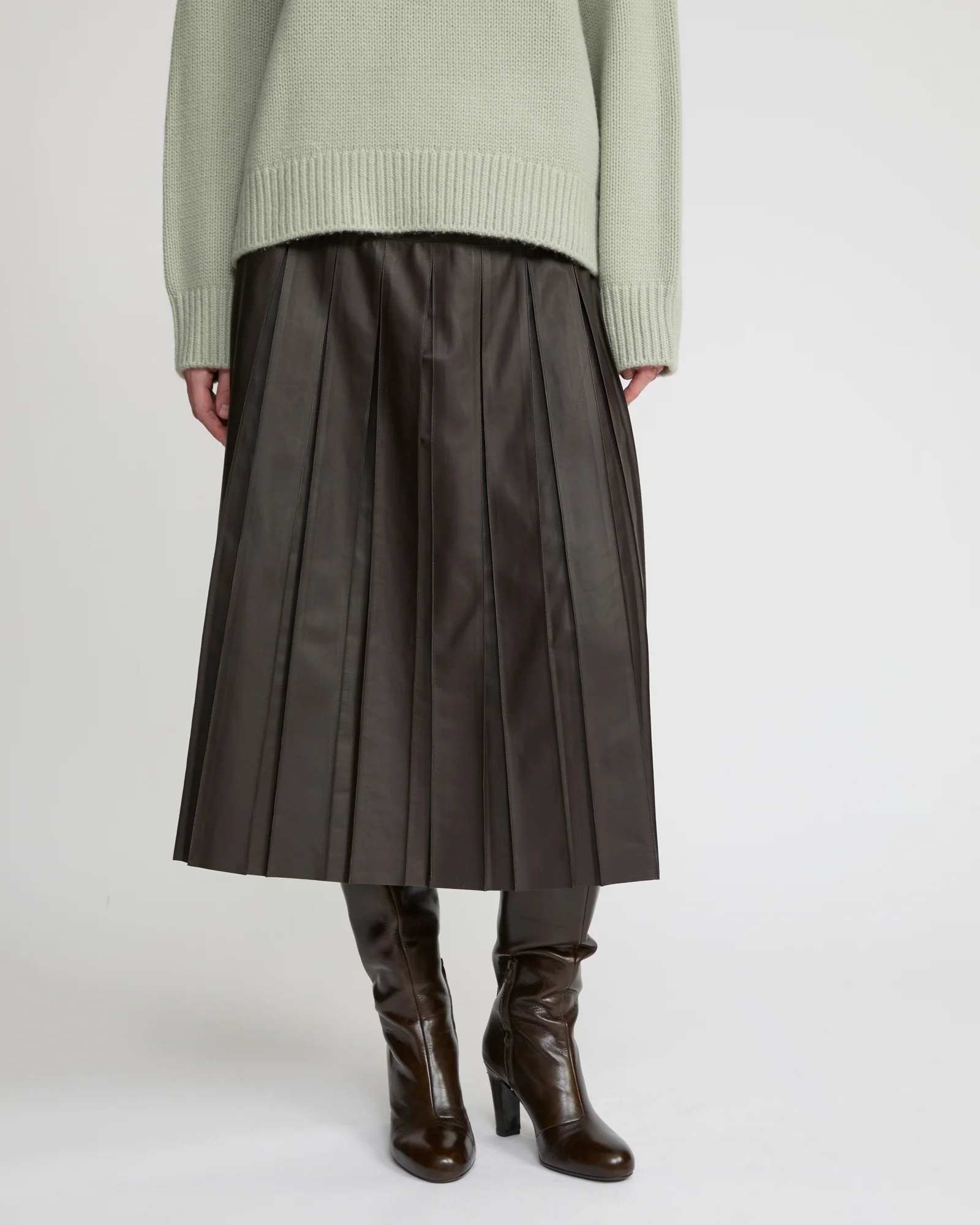 Fine lamb leather pleated skirt - Image 3
