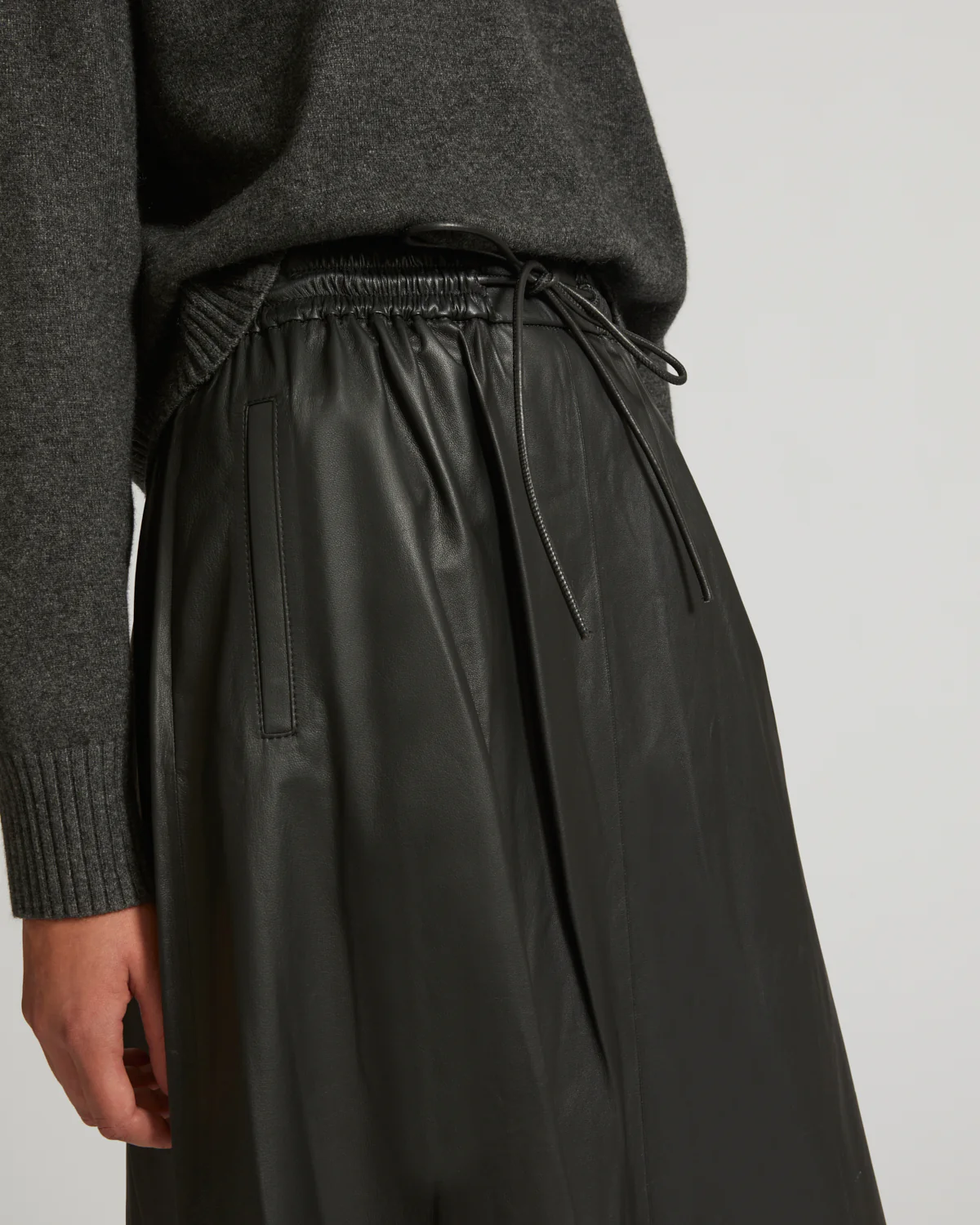 Flared skirt in lamb leather - Image 4