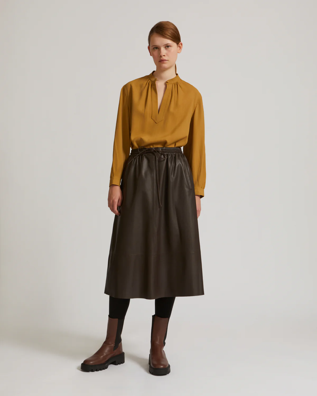 Flared skirt in lamb leather - Image 6