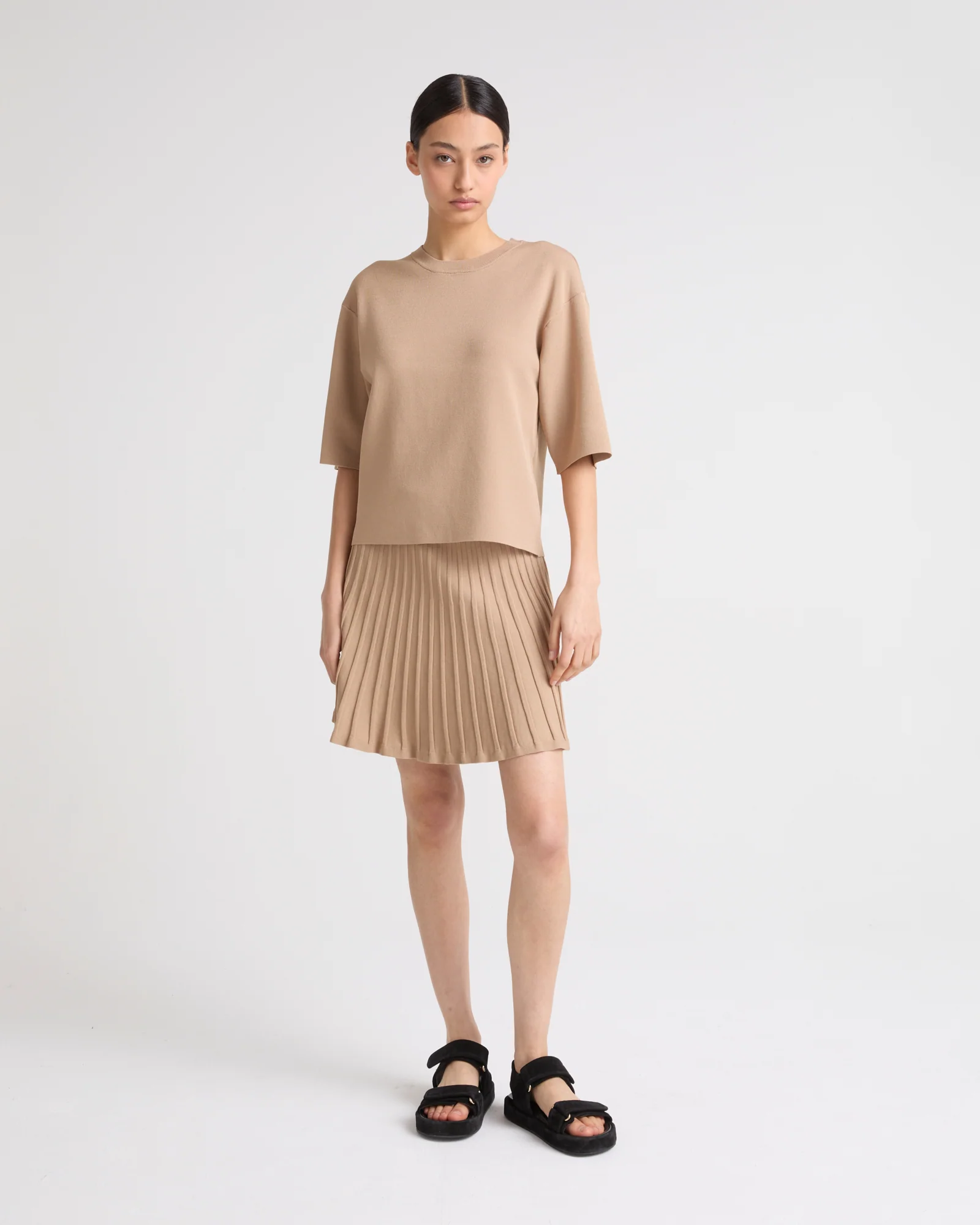 Short pleated knit skirt - Image 3