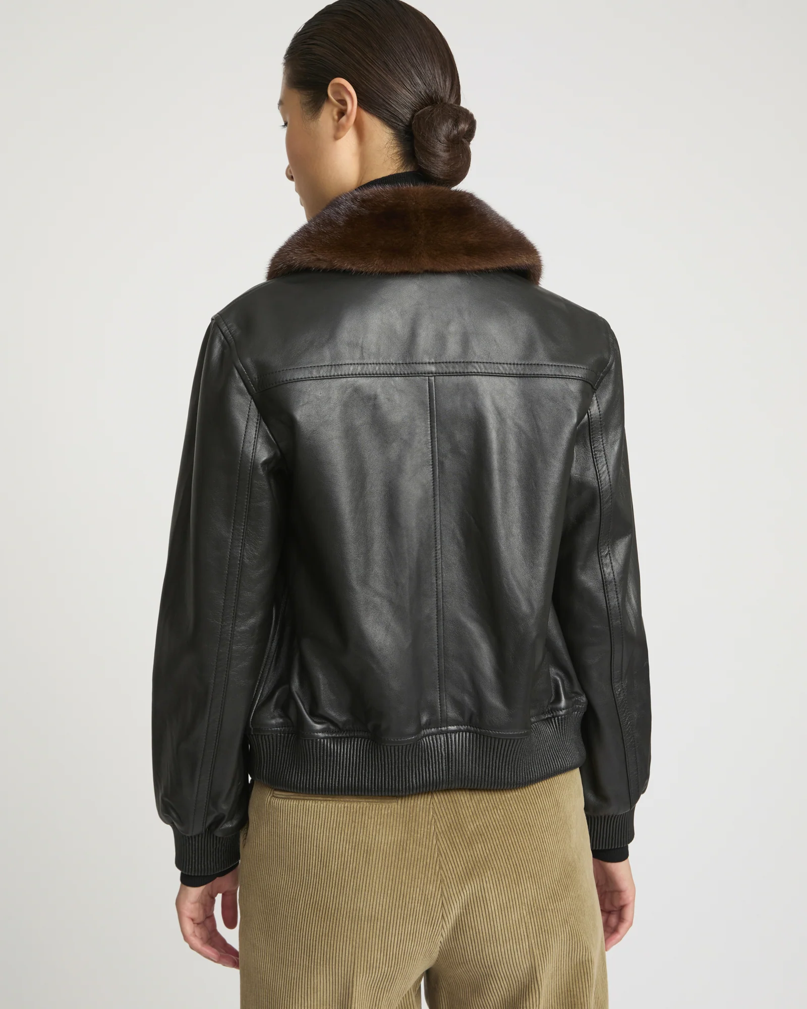 Lamb leather bomber jacket with removable mink collar - Image 4