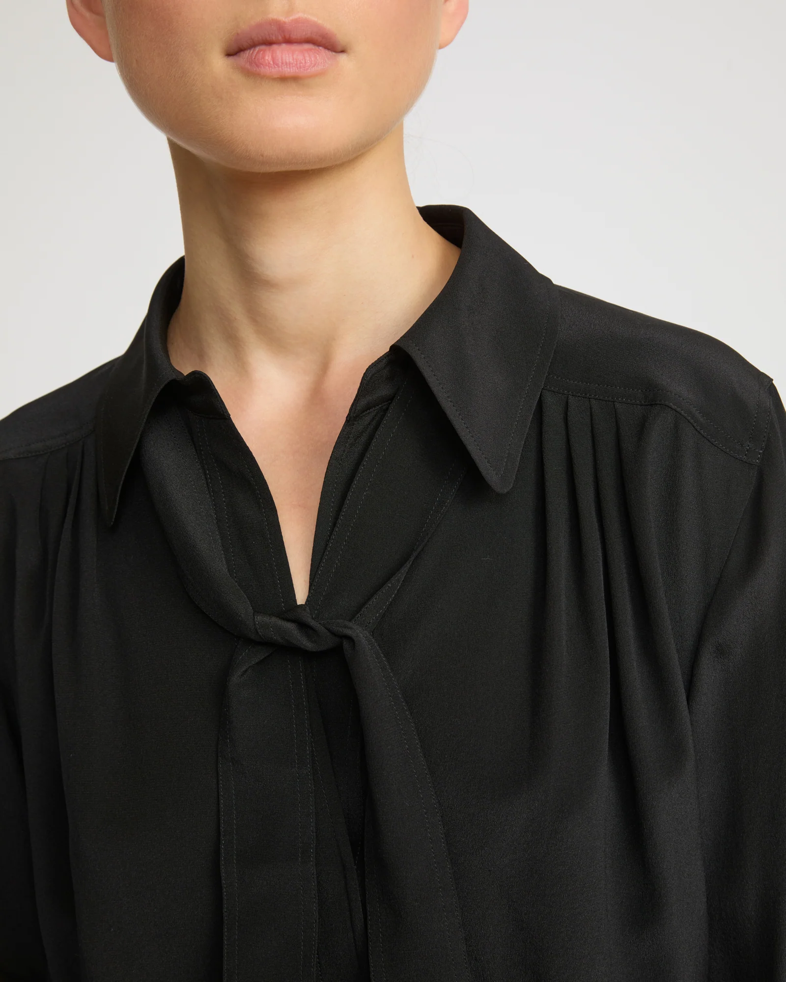 Light silk crepe blouse - Image 3