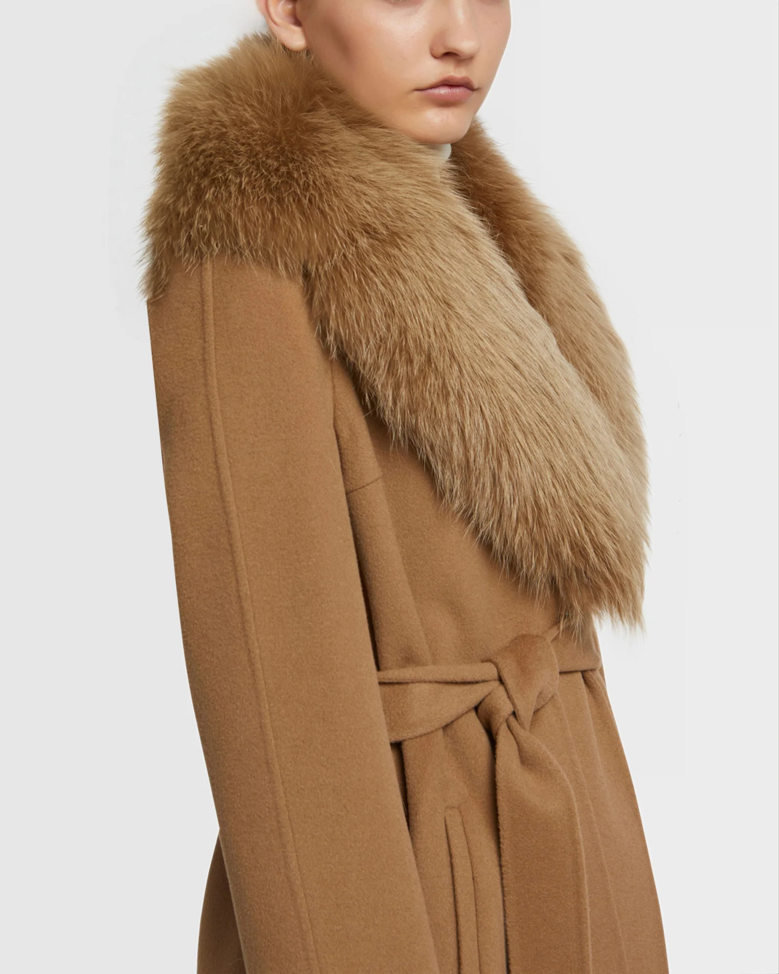 Long cashmere wool coat with fox fur collar - Image 3