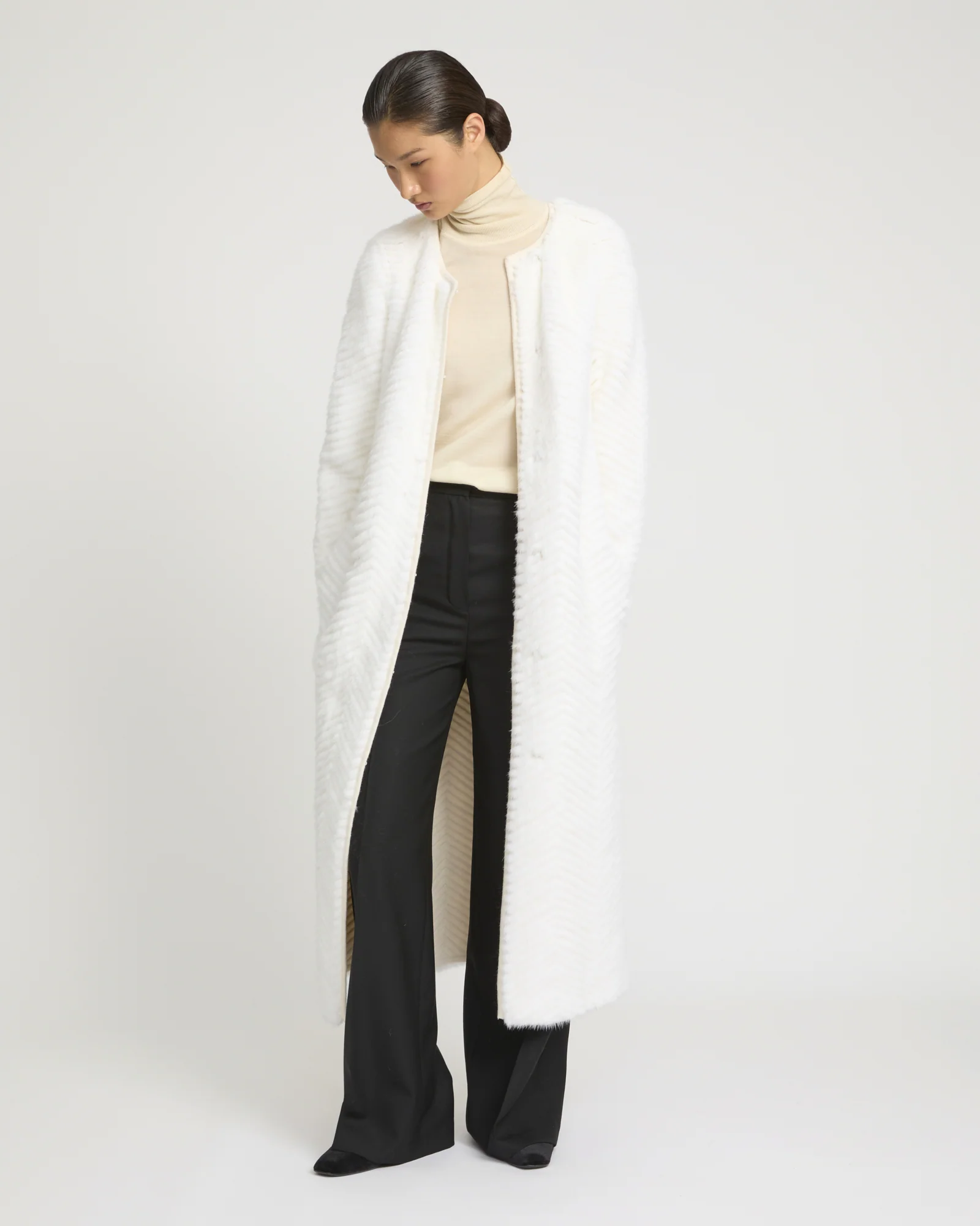 Long coat in Merino knit and mink fur - Image 3