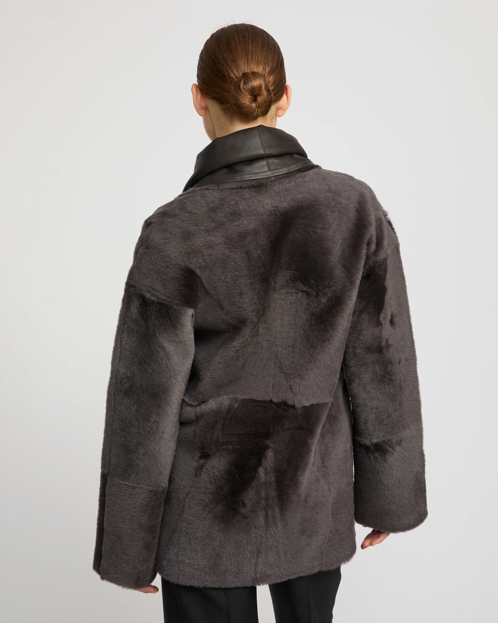 Long draped lambskin shearling jacket - Image 4