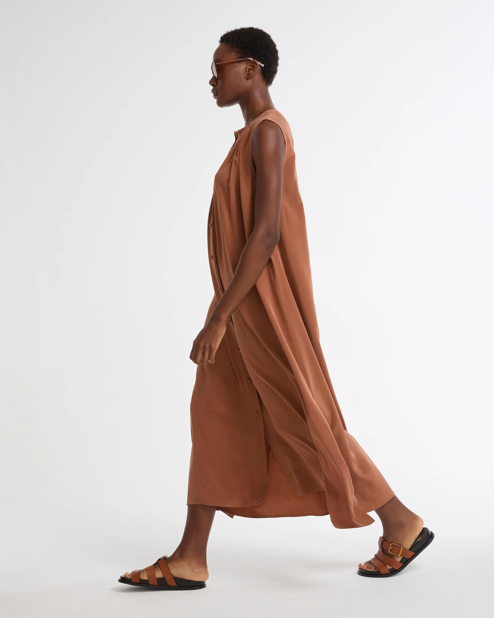 Long fluid dress in silk crepe - Image 3