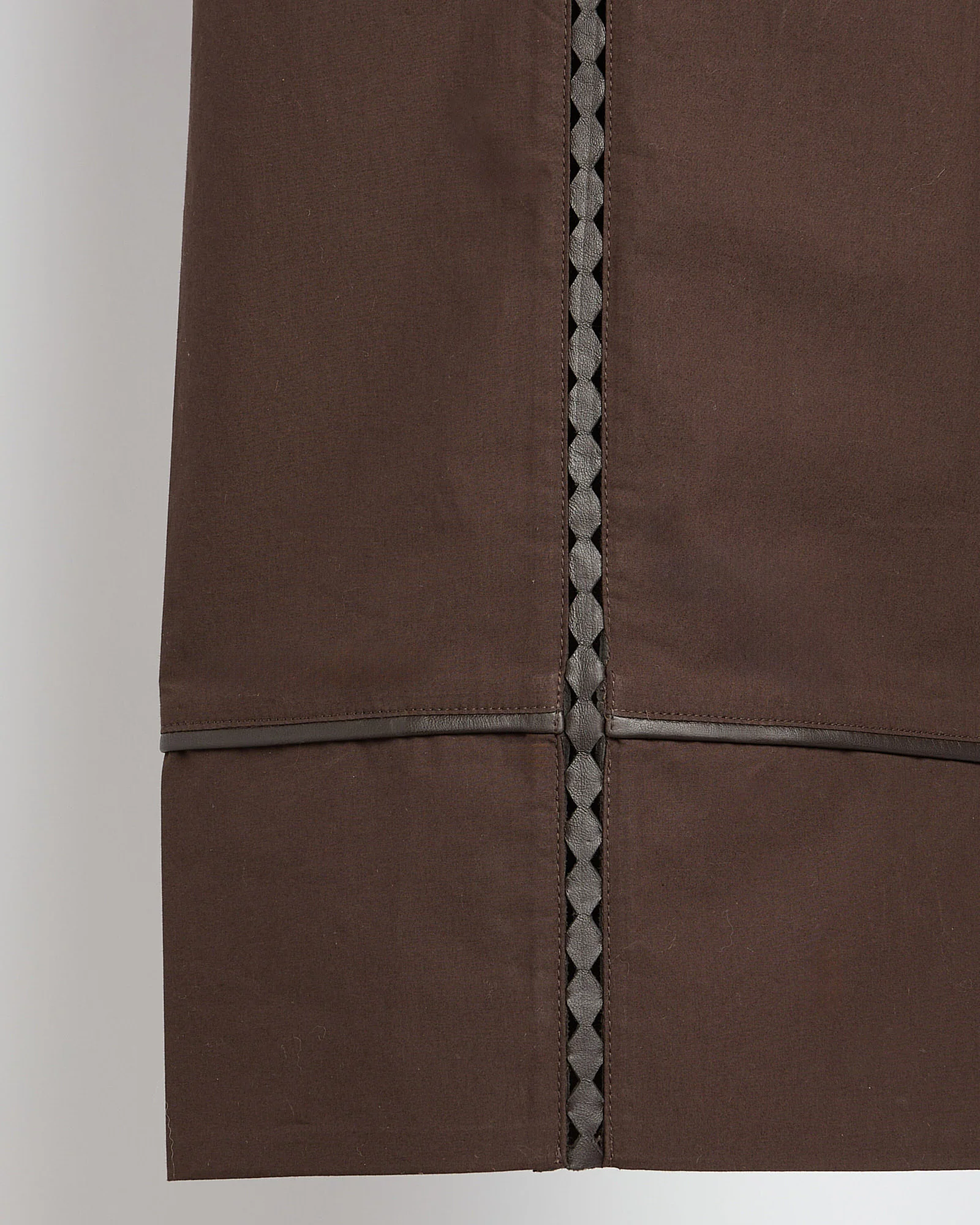 Loose fit poplin trousers with leather details - Image 7