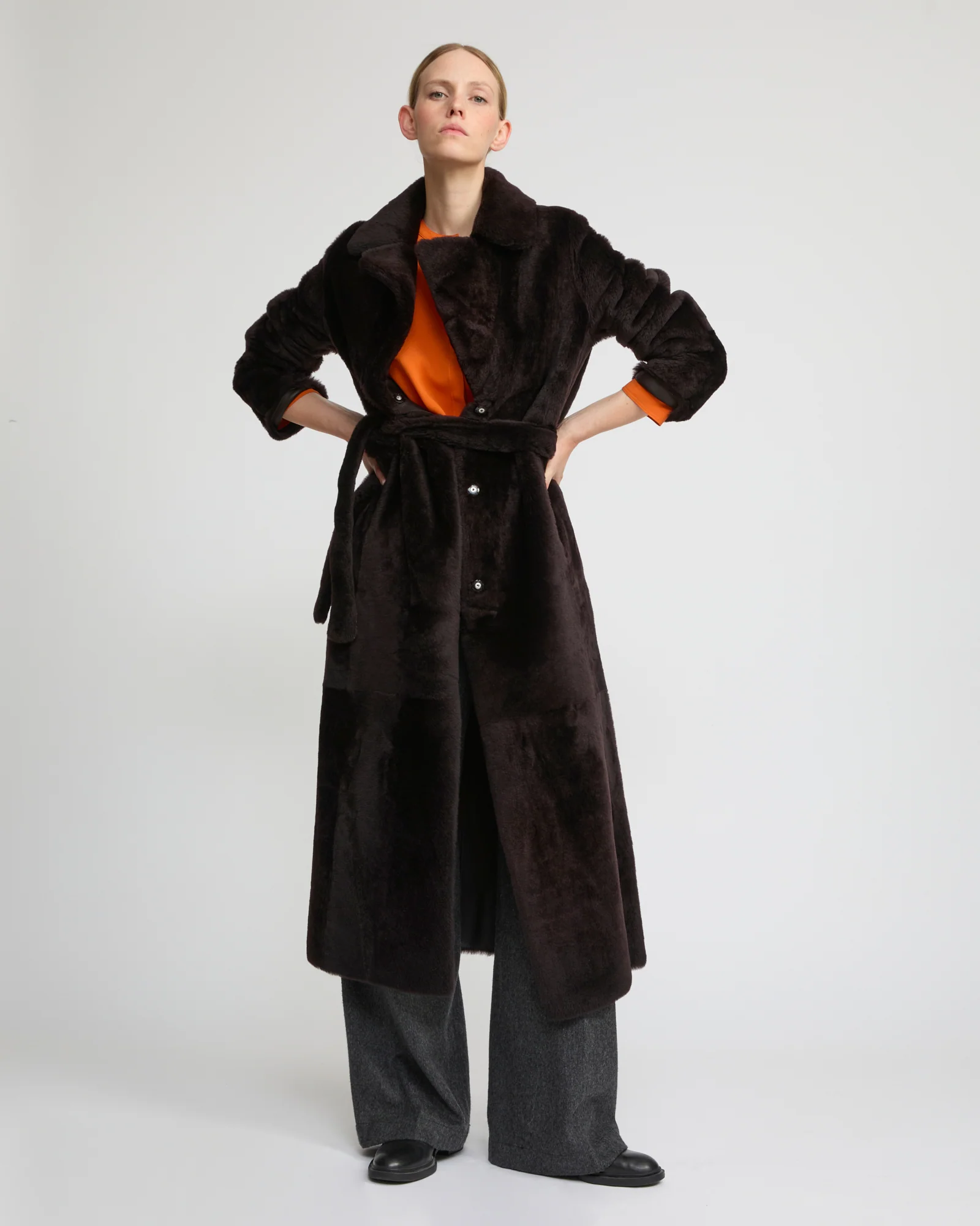 Reversible long coat in lambskin and Lacon shearling - Image 2
