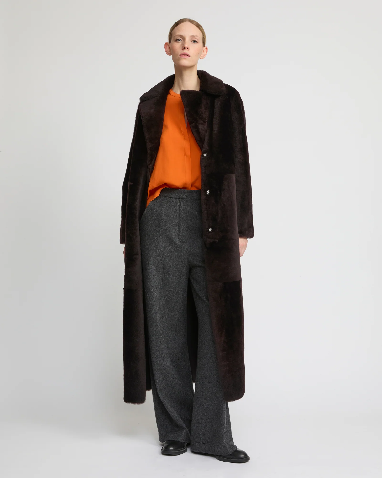 Reversible long coat in lambskin and Lacon shearling - Image 3