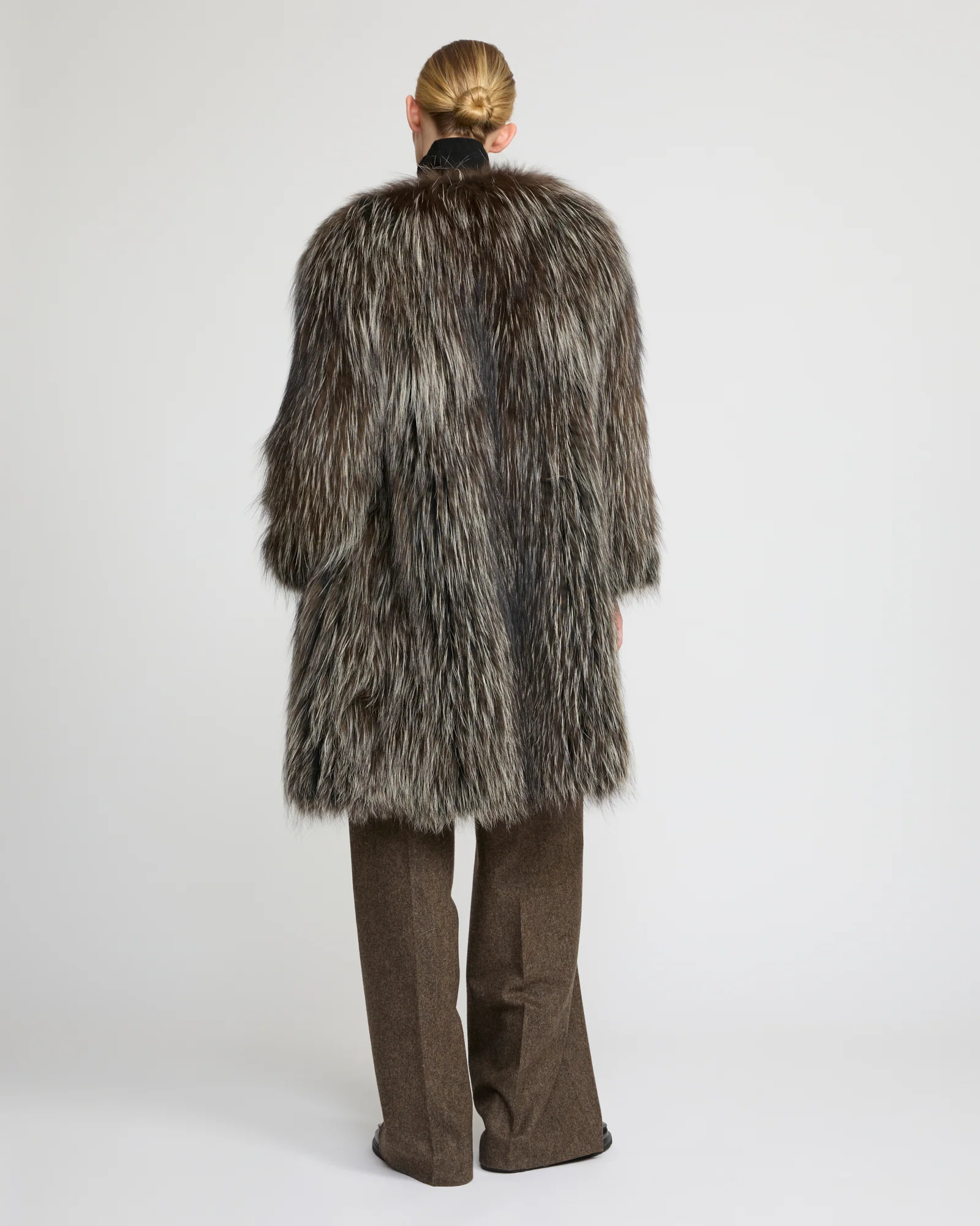 Long jacket in knitted fox fur - Image 4