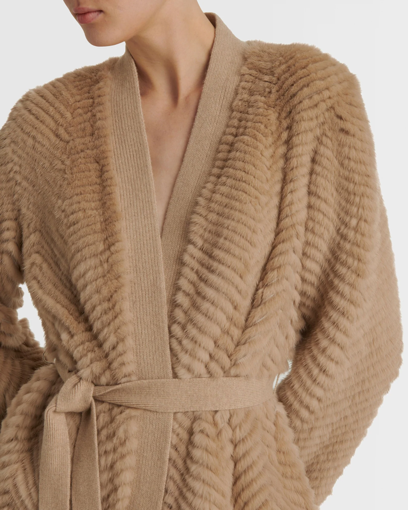 Merino knit and mink long coat - Image 3