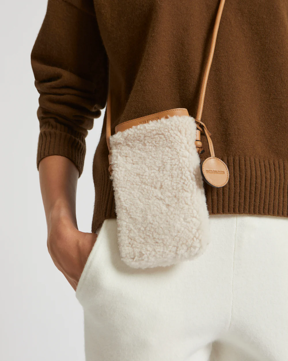 Phone case in curly merino and leather - Image 2