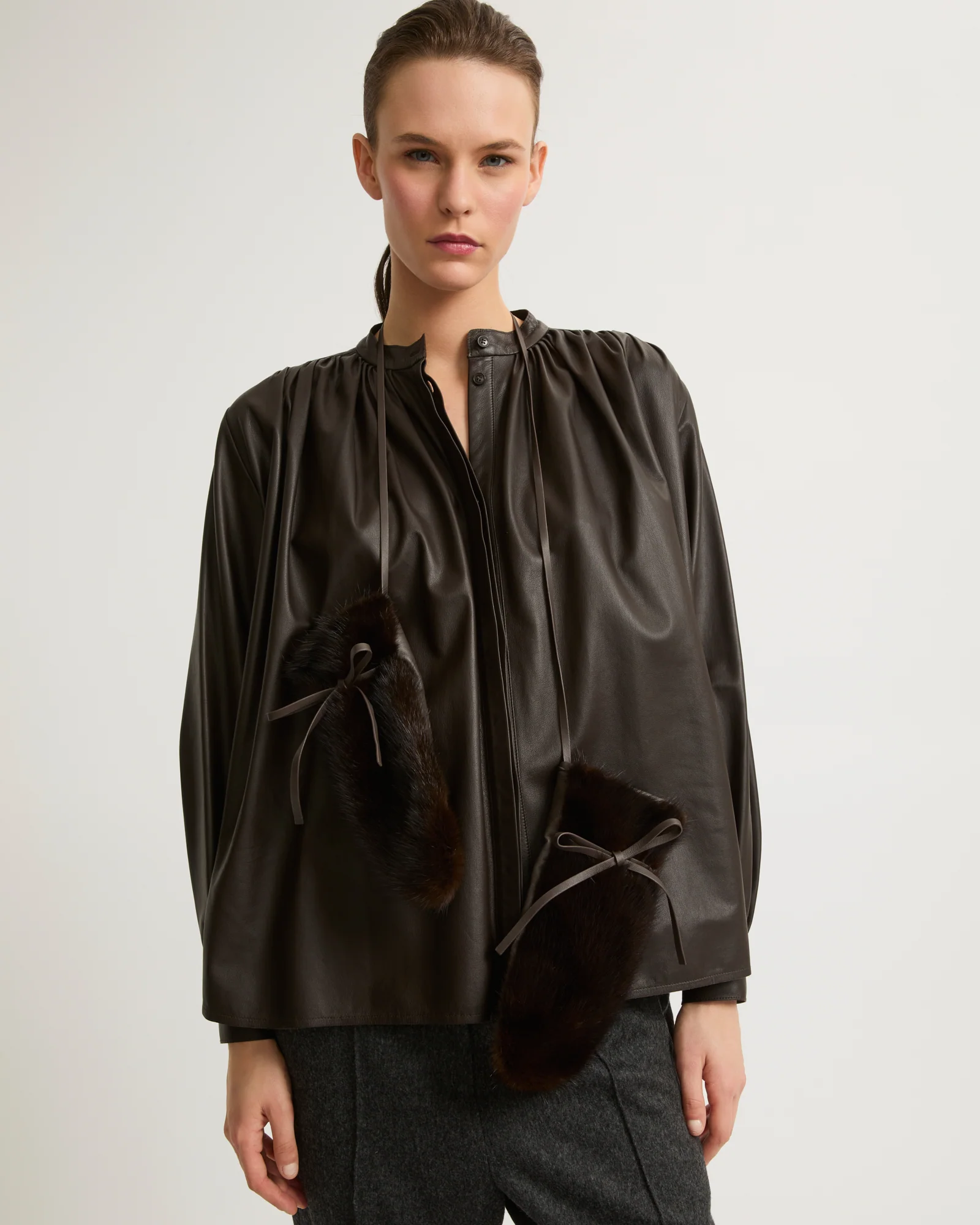 Pleated shirt in thin lambskin leather - Image 7