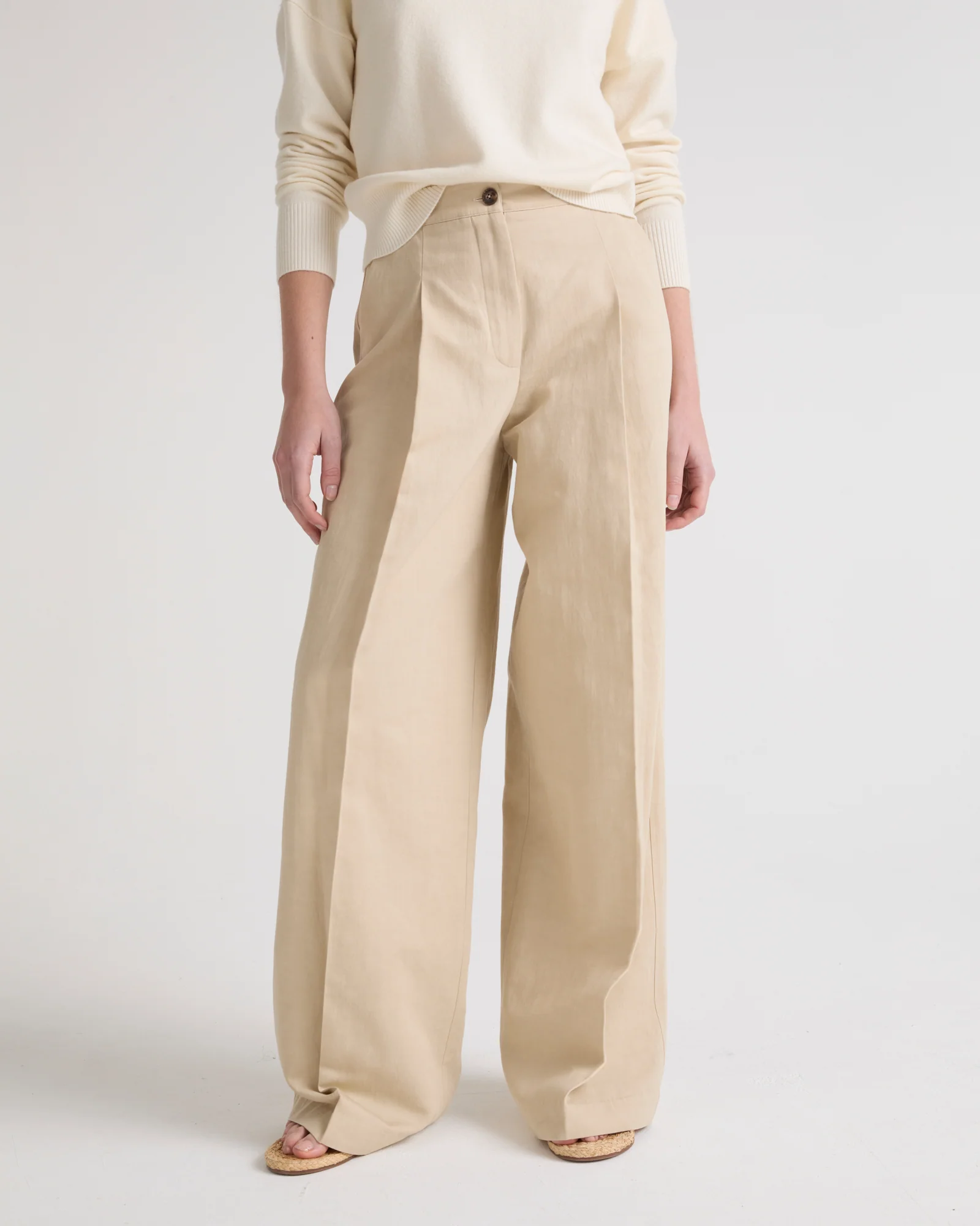 Pleated trousers in cotton-linen fabric - Image 3