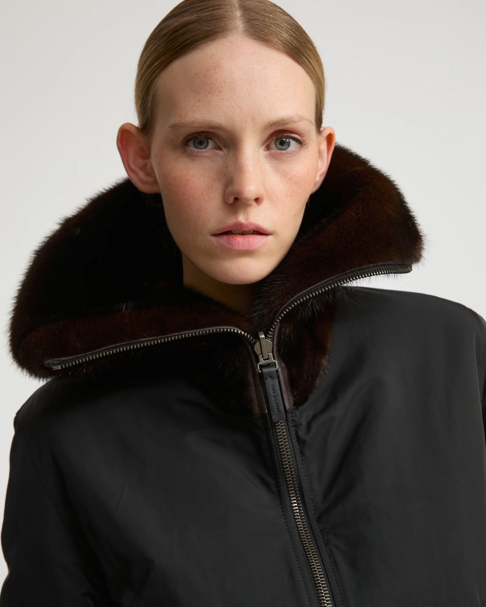 Reversible jacket in technical fabric and mink fur - Image 4