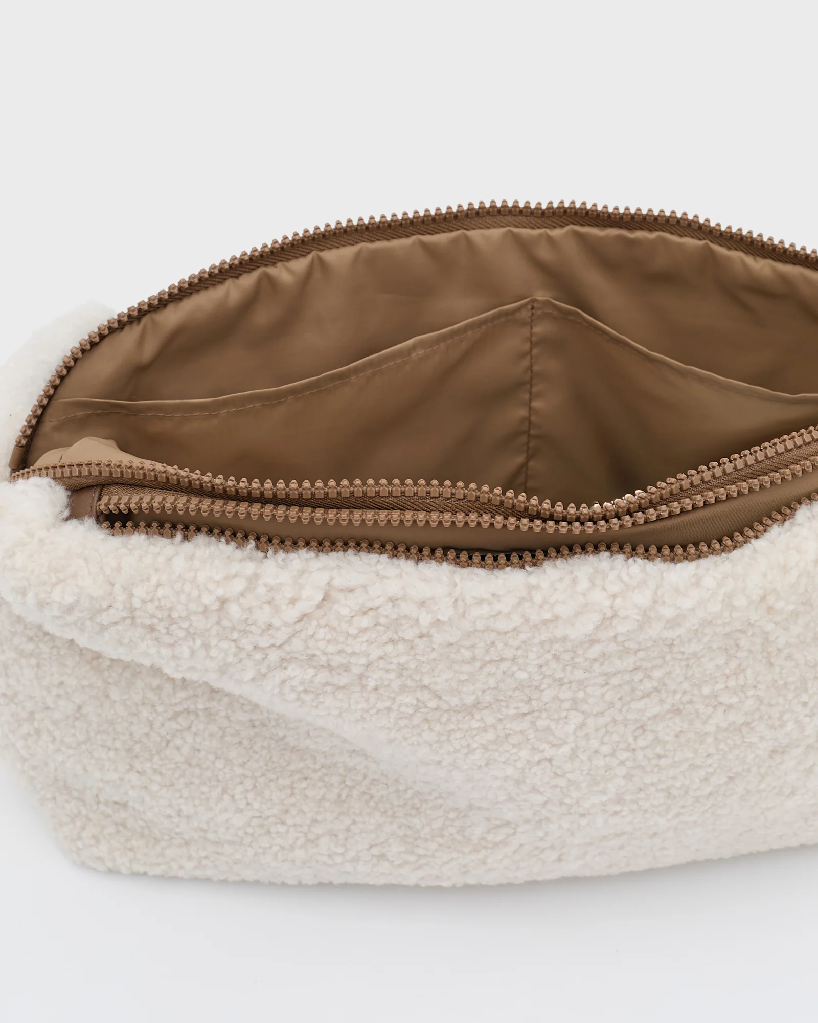 Shearling and leather waist bag - Image 4