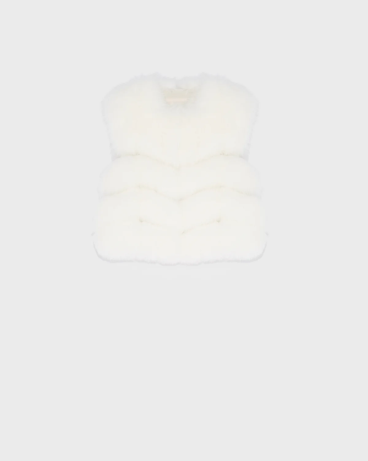 Short gilet in fox fur - Image 5