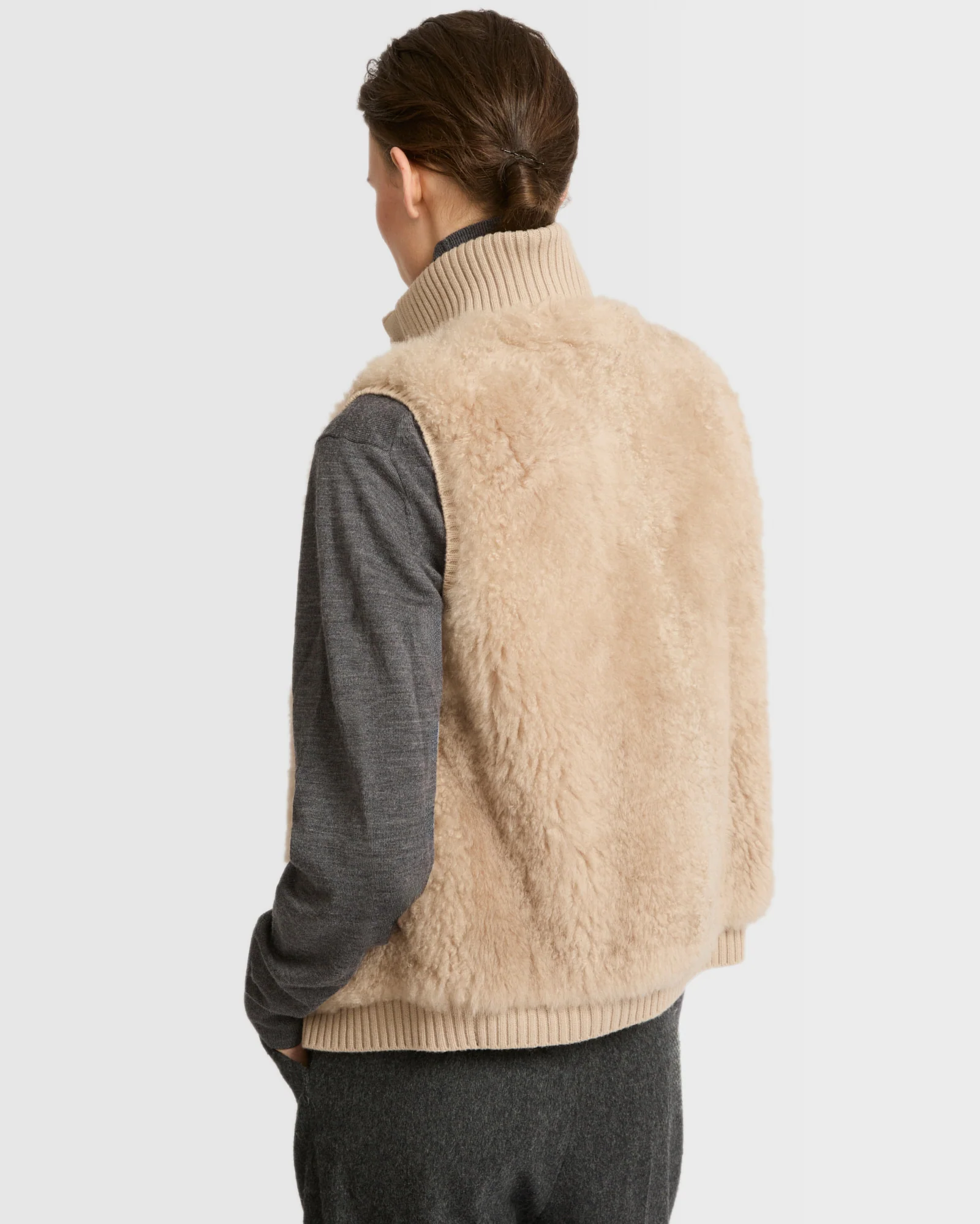 Short gilet in merino knit and lambskin - Image 5