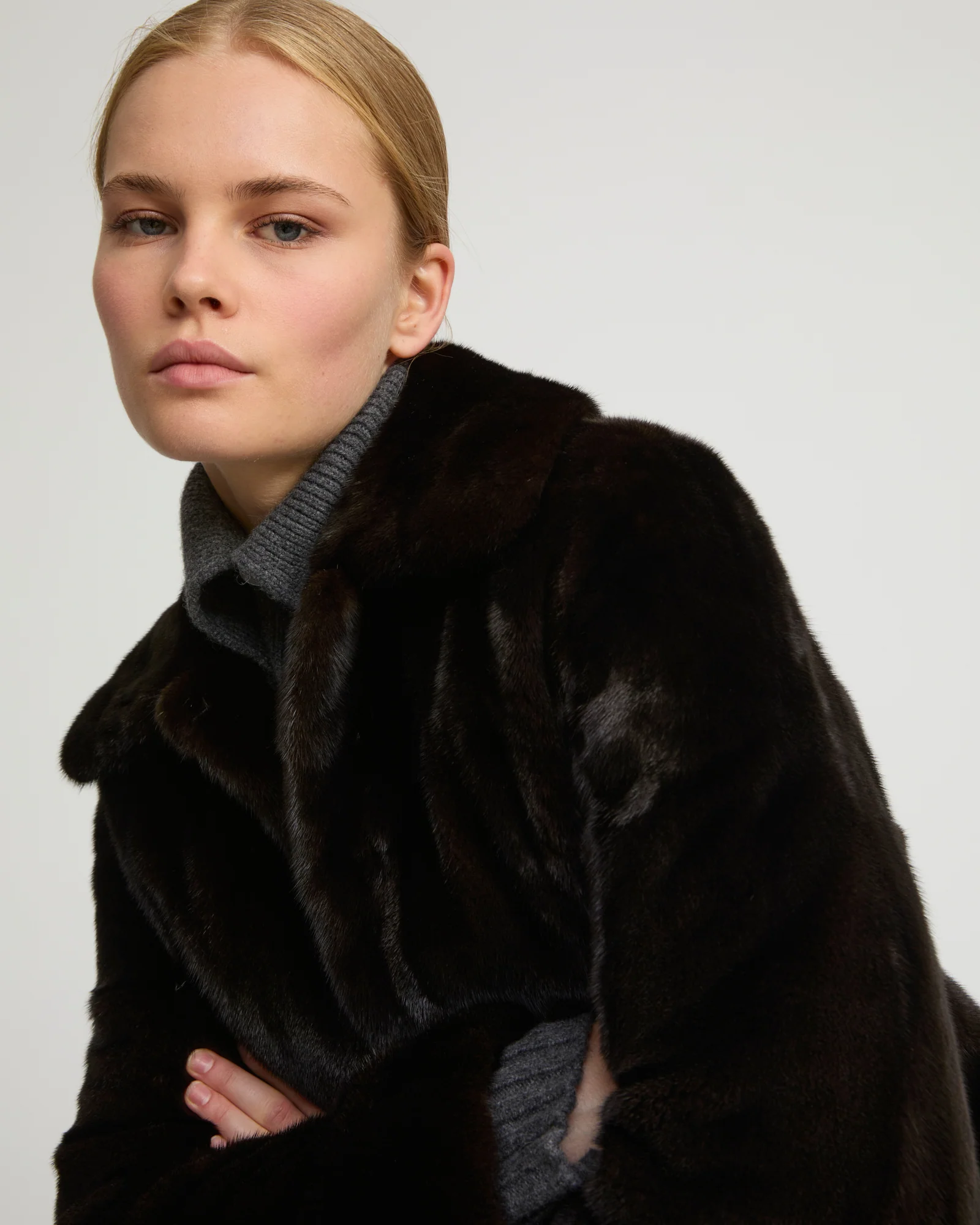 Short jacket in long-haired mink fur - Image 3