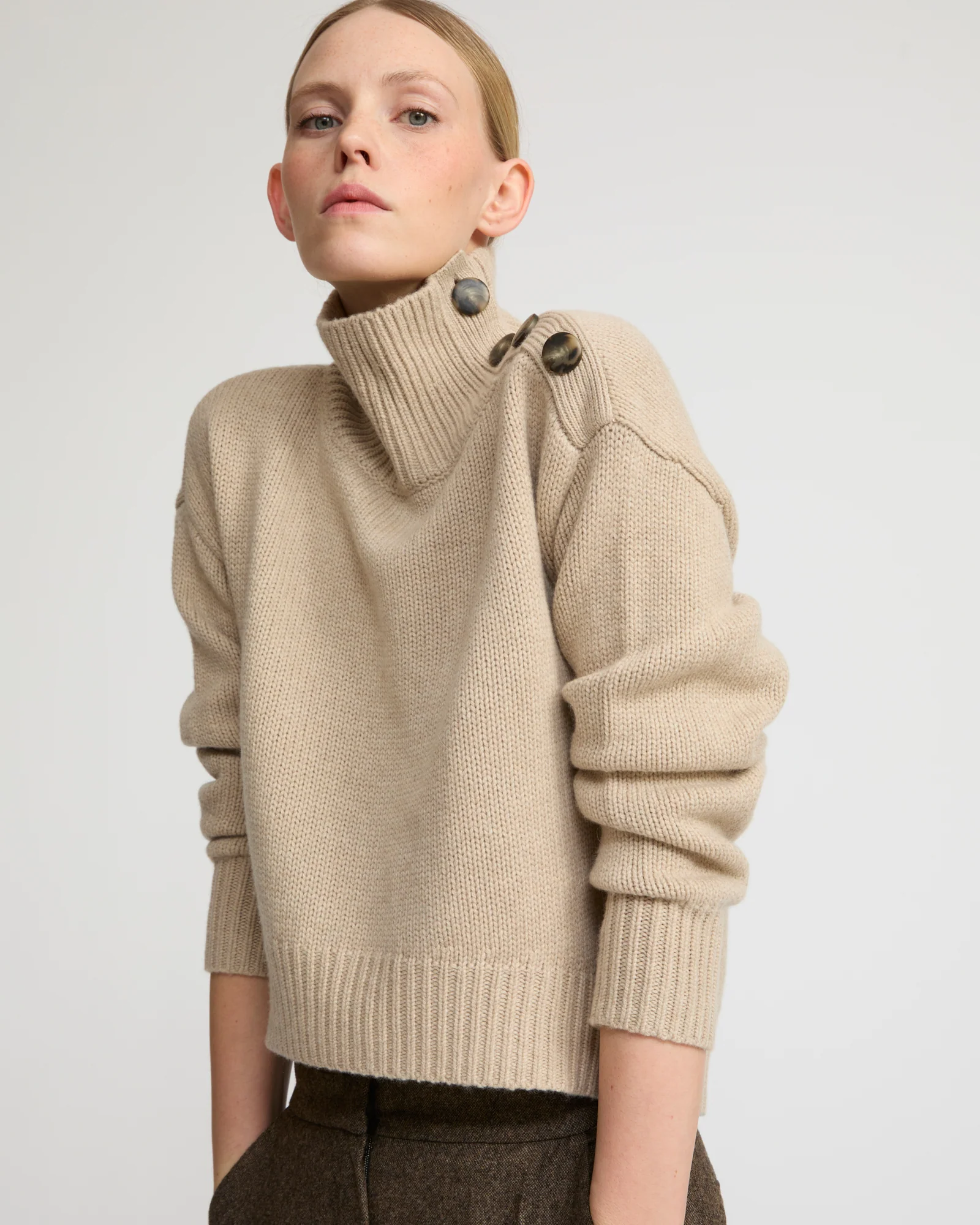 Short oversized knitted jumper