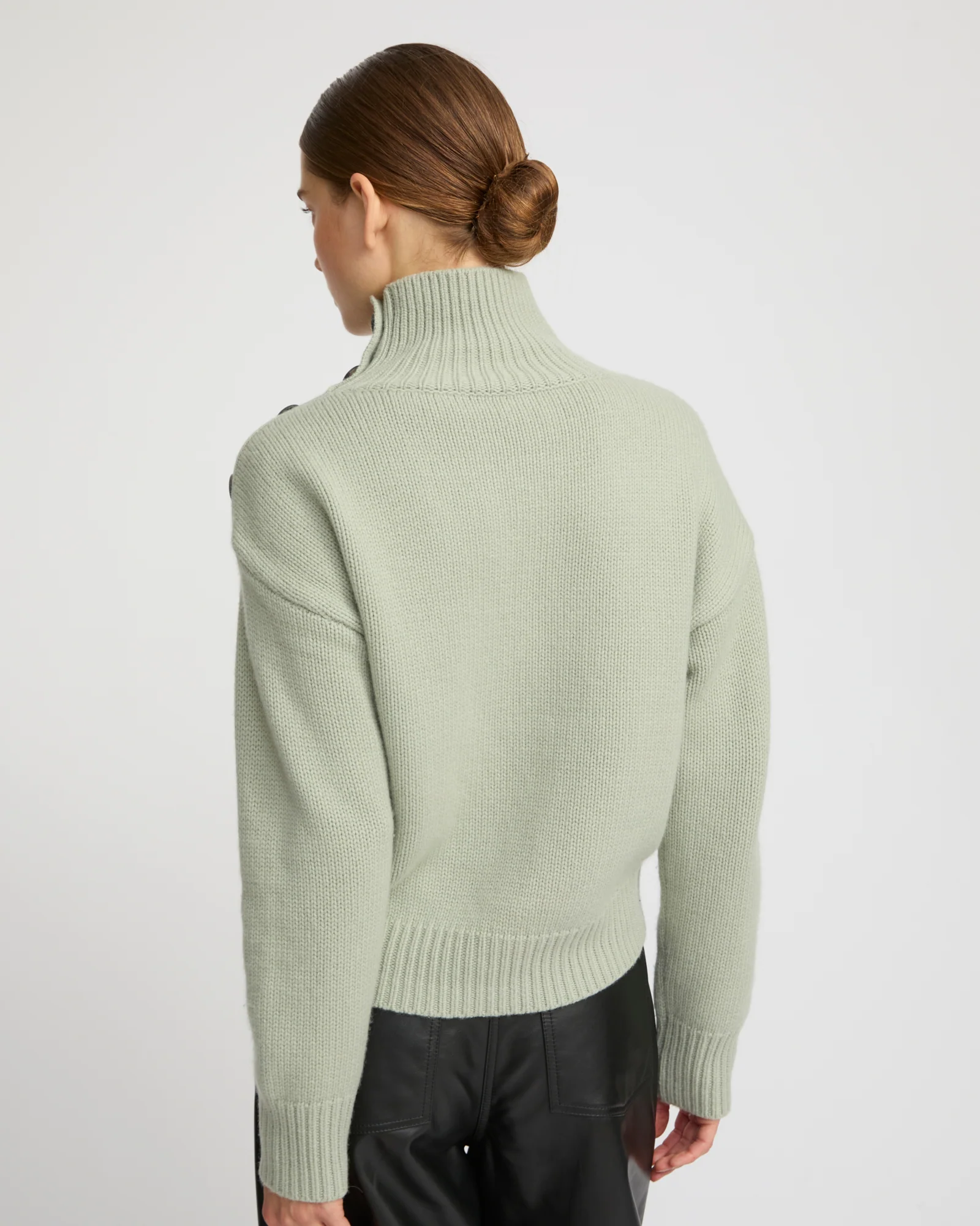 Short oversized knitted jumper - Image 4