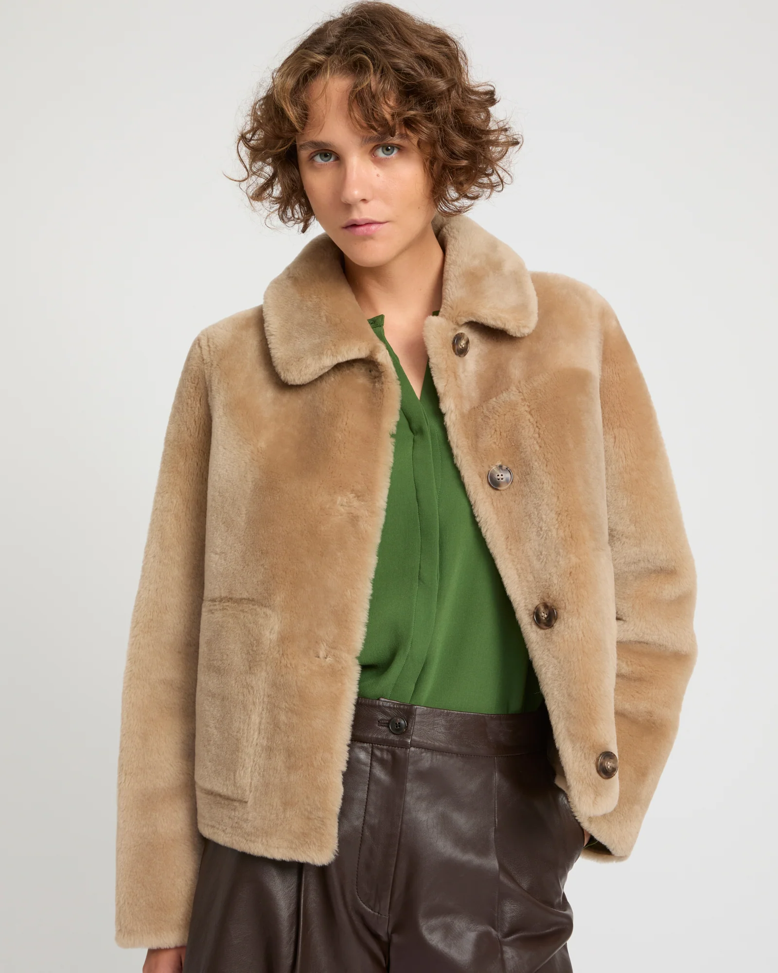 Short jacket in merino lambskin