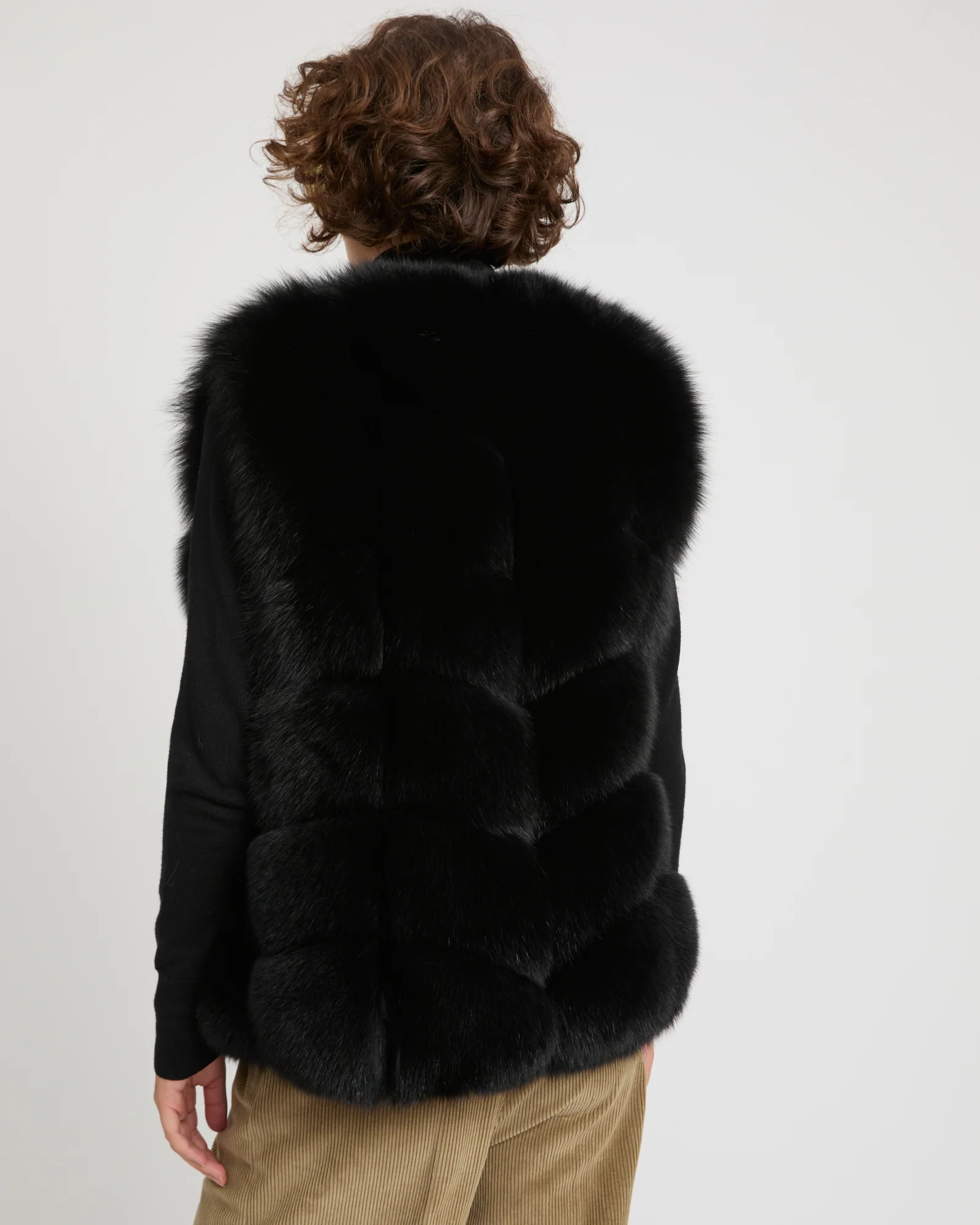 Sleeveless fox gilet - Image 3