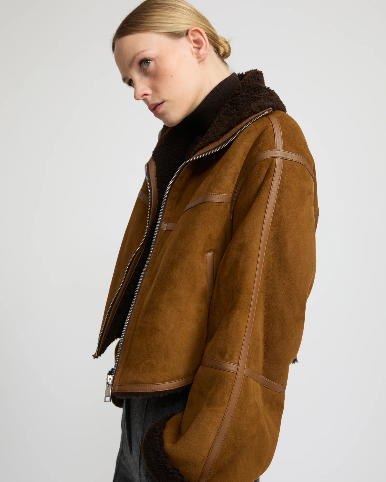 Suede Merino lambskin cropped jacket - Image 3